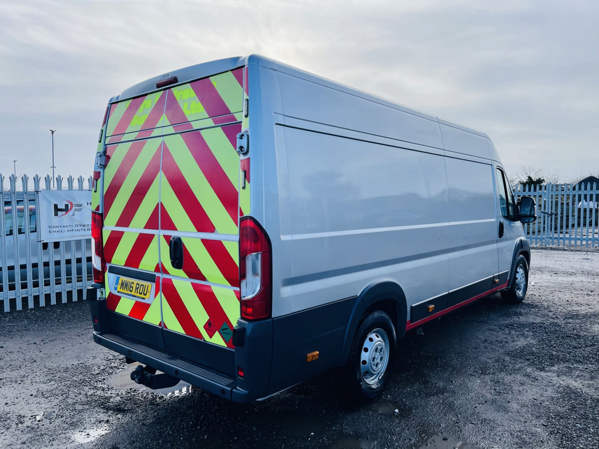 Peugeot Boxer 2.2 HDI Professional L4 H2 2016 '16 Reg' Sat Nav - Air Con - Metallic Silver - Image 15 of 24