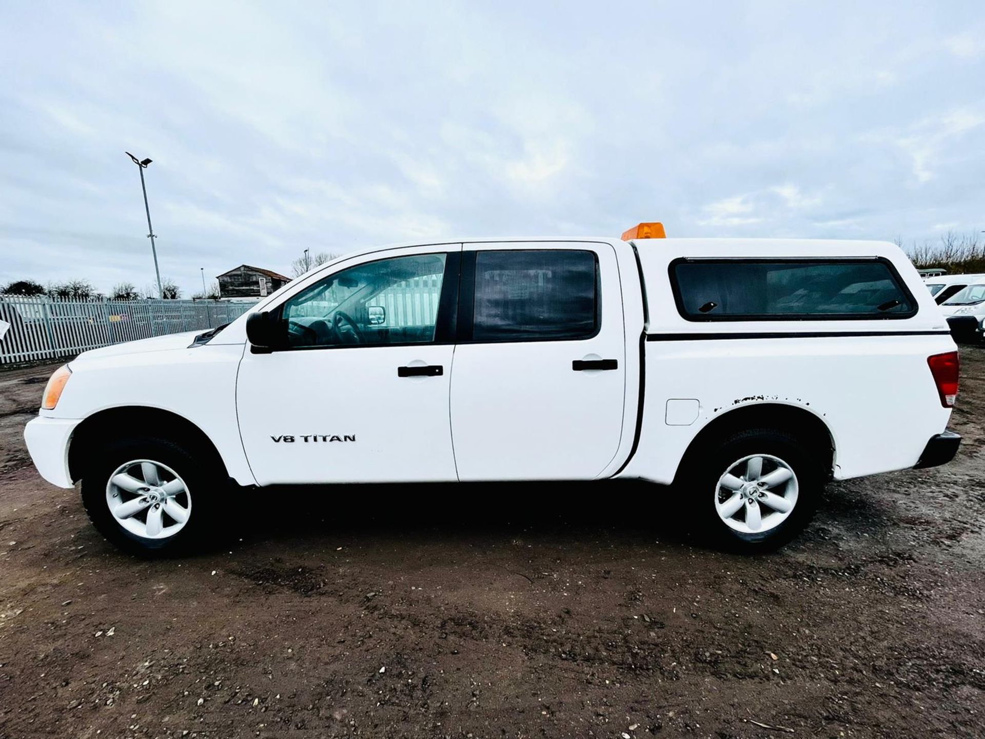 Nissan Titan 5.6L V8 Crew-Cab 4WD '2011 Year' - A/C - 6 Seats - Cruise Control - **RARE** - Image 10 of 25