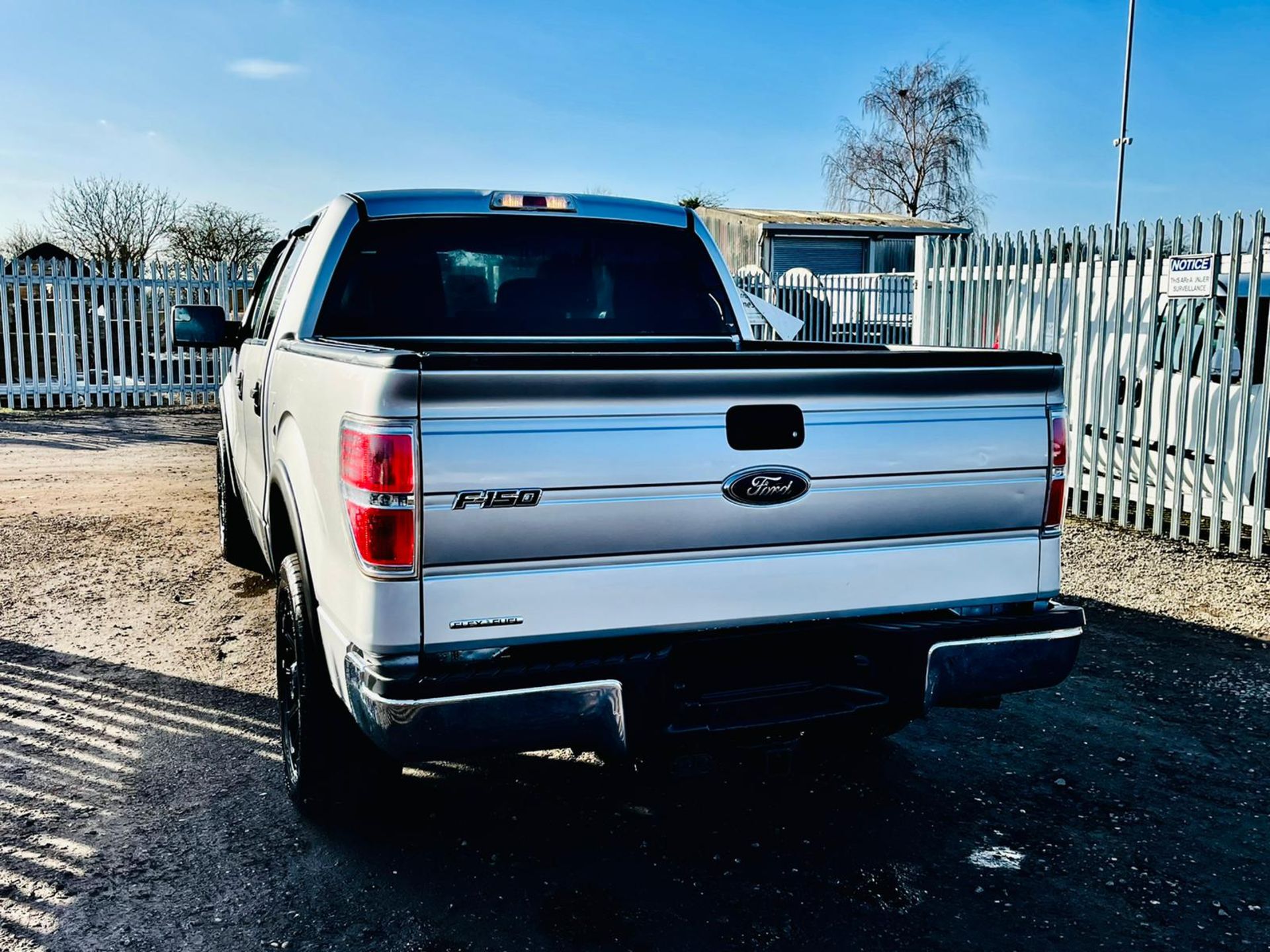 Ford F-150 5.0L V8 XLT Edition 4WD Super-Crew '2011 Year' A/C - Cruise Control - Chrome Pack - Image 9 of 29