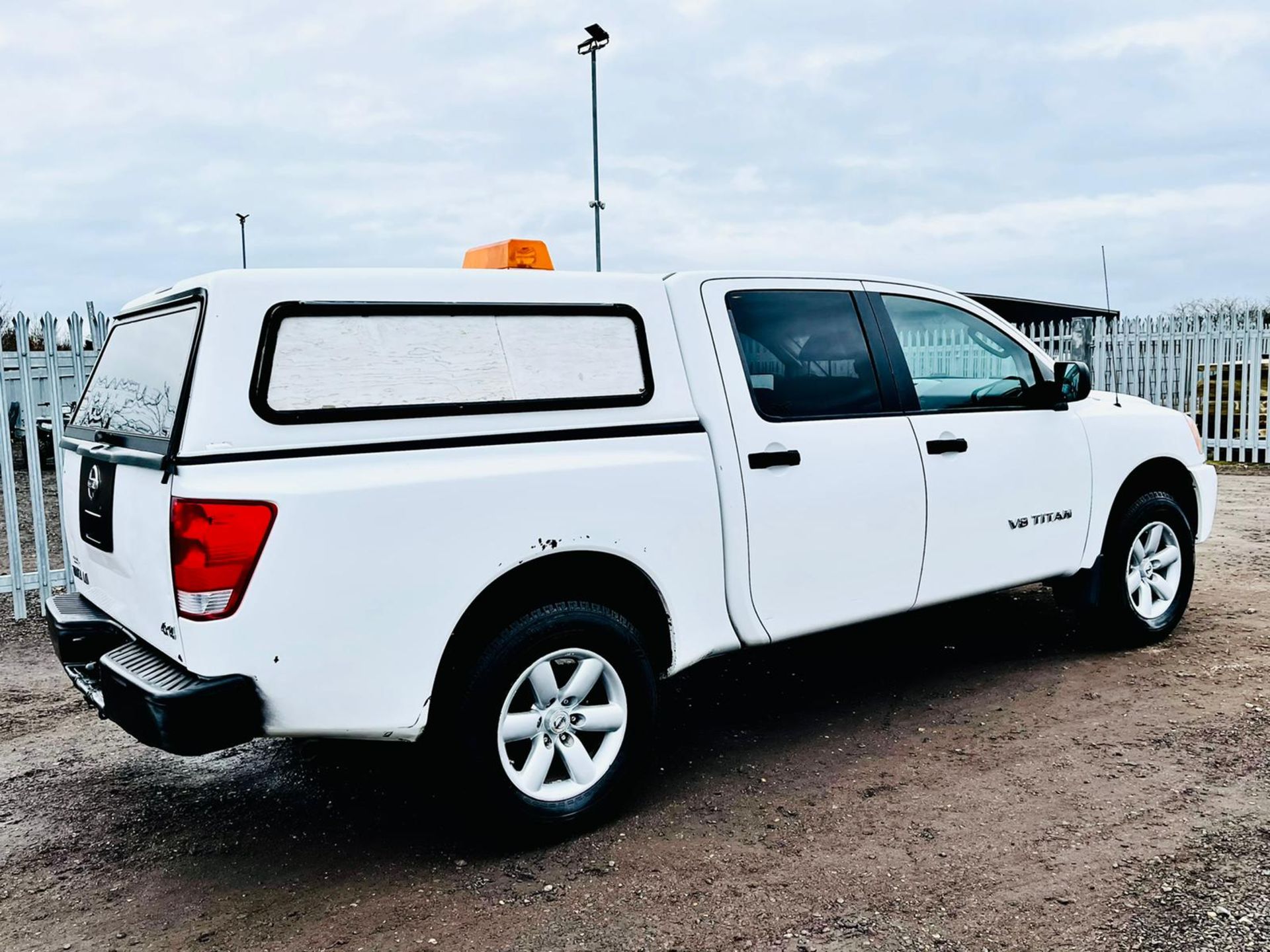 Nissan Titan 5.6L V8 Crew-Cab 4WD '2011 Year' - A/C - 6 Seats - Cruise Control - **RARE** - Image 14 of 25