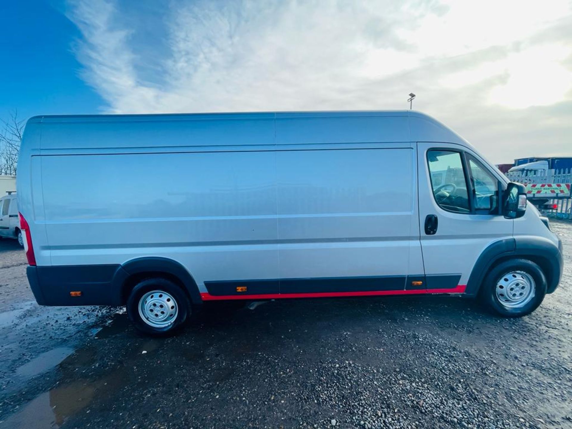 Peugeot Boxer 2.2 HDI Professional L4 H2 2016 '16 Reg' Sat Nav - Air Con - Metallic Silver - Image 12 of 24