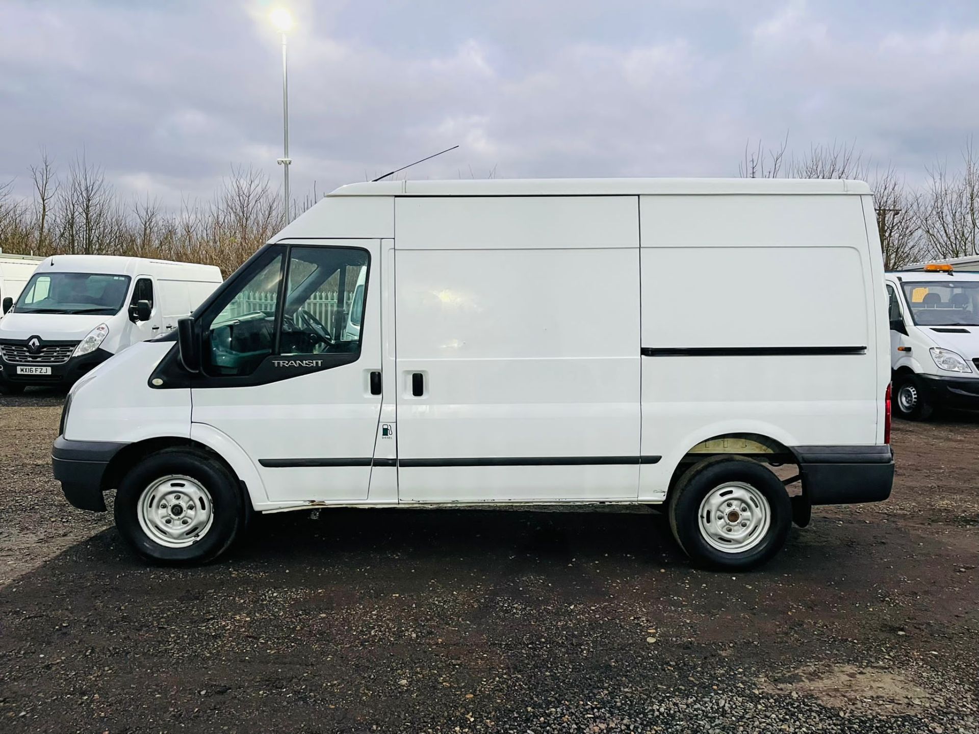 ** ON SALE ** Ford Transit 2.2 TDCI 125 T350 RWD L2 H2 2013 '63 Reg' - Panel Van - Image 6 of 16