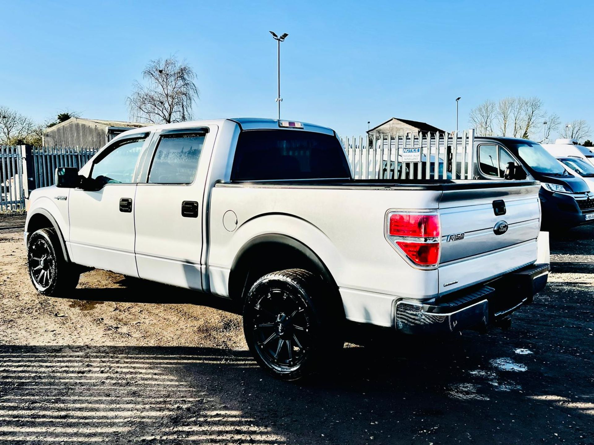 Ford F-150 5.0L V8 XLT Edition 4WD Super-Crew '2011 Year' A/C - Cruise Control - Chrome Pack - Image 8 of 29