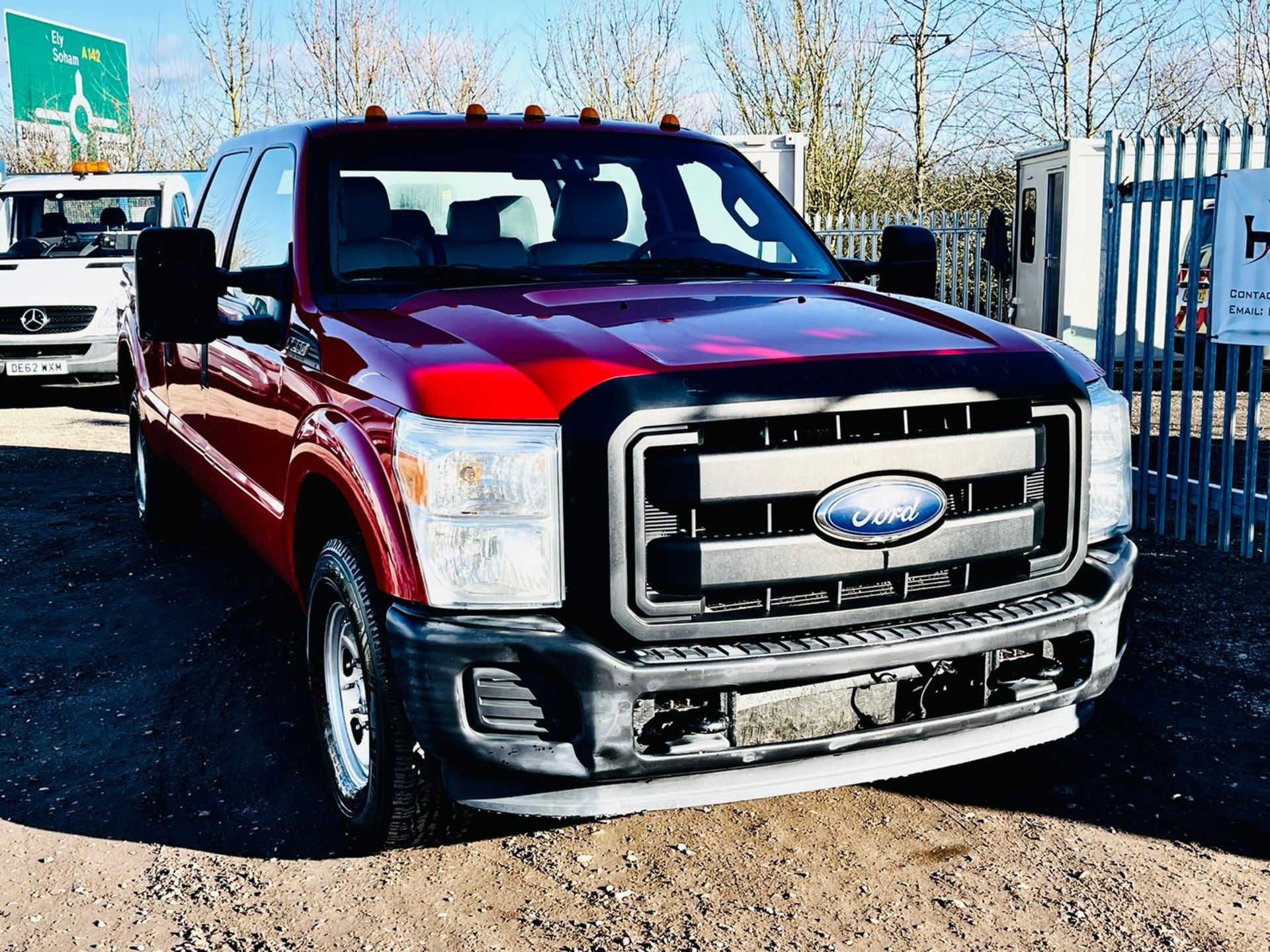 Ford F 250 6.2L V8 XL '2011 Year' **Super Duty** Super Crew Cab - A/C - Image 4 of 24