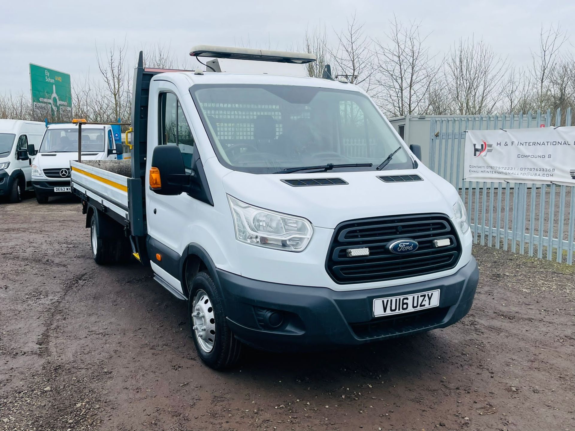 Ford Transit 2.2 TDCI 125 RWD TRW - L4 - Alloy Dropside 2016 '16 Reg' - Twin Rear Axle - Image 2 of 21