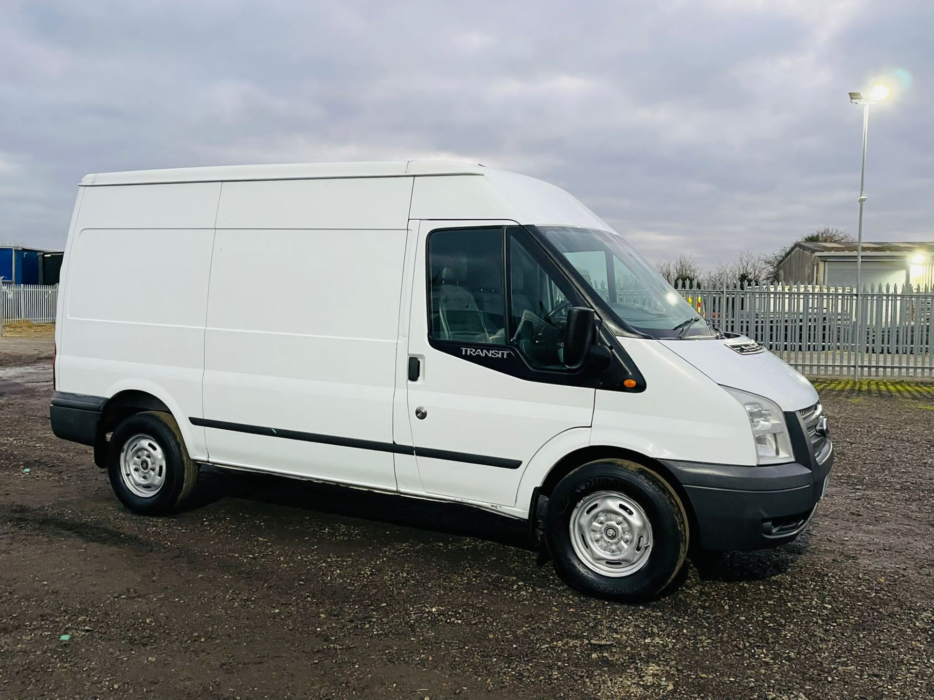 ** ON SALE ** Ford Transit 2.2 TDCI 125 T350 RWD L2 H2 2013 '63 Reg' - Panel Van - Image 3 of 16