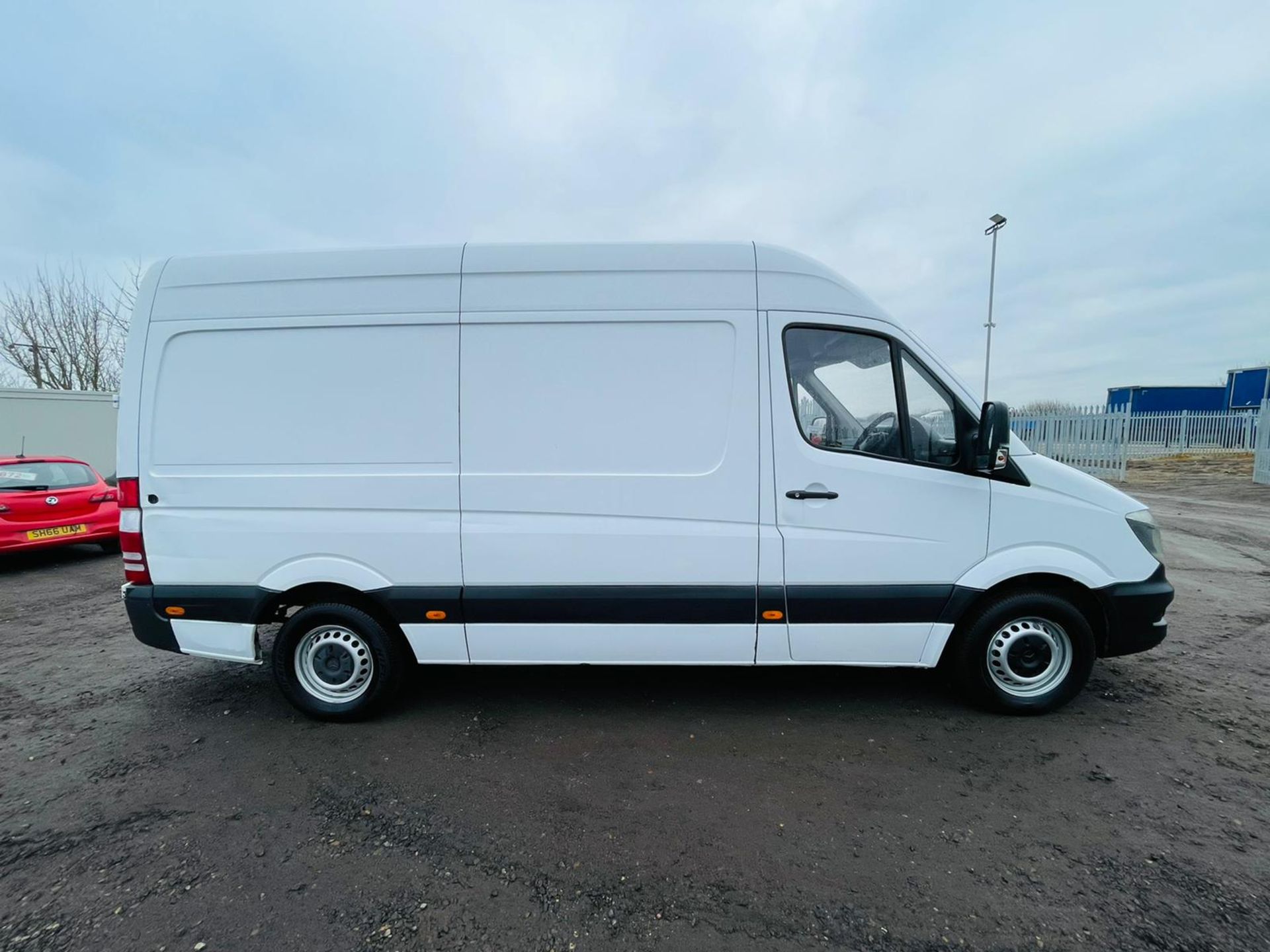 Mercedes-Benz Sprinter 2.1 313 CDI L2 H3 2014 '14 Reg' - Medium Wheel Base - High Roof - Image 11 of 21