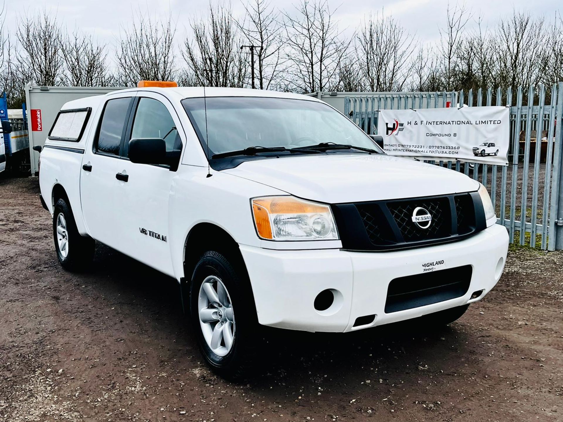 Nissan Titan 5.6L V8 Crew-Cab 4WD '2011 Year' - A/C - 6 Seats - Cruise Control - **RARE** - Image 4 of 25