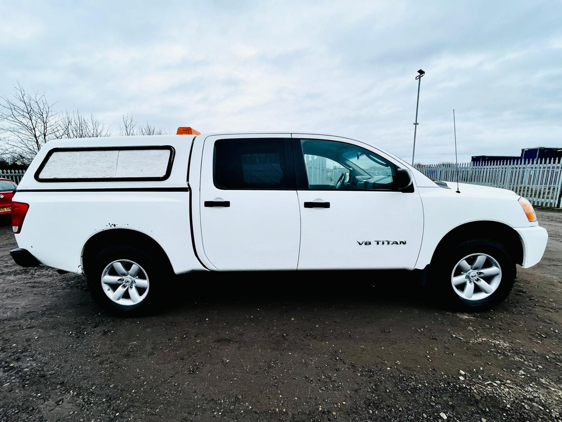 Nissan Titan 5.6L V8 Crew-Cab 4WD '2011 Year' - A/C - 6 Seats - Cruise Control - **RARE** - Image 15 of 25