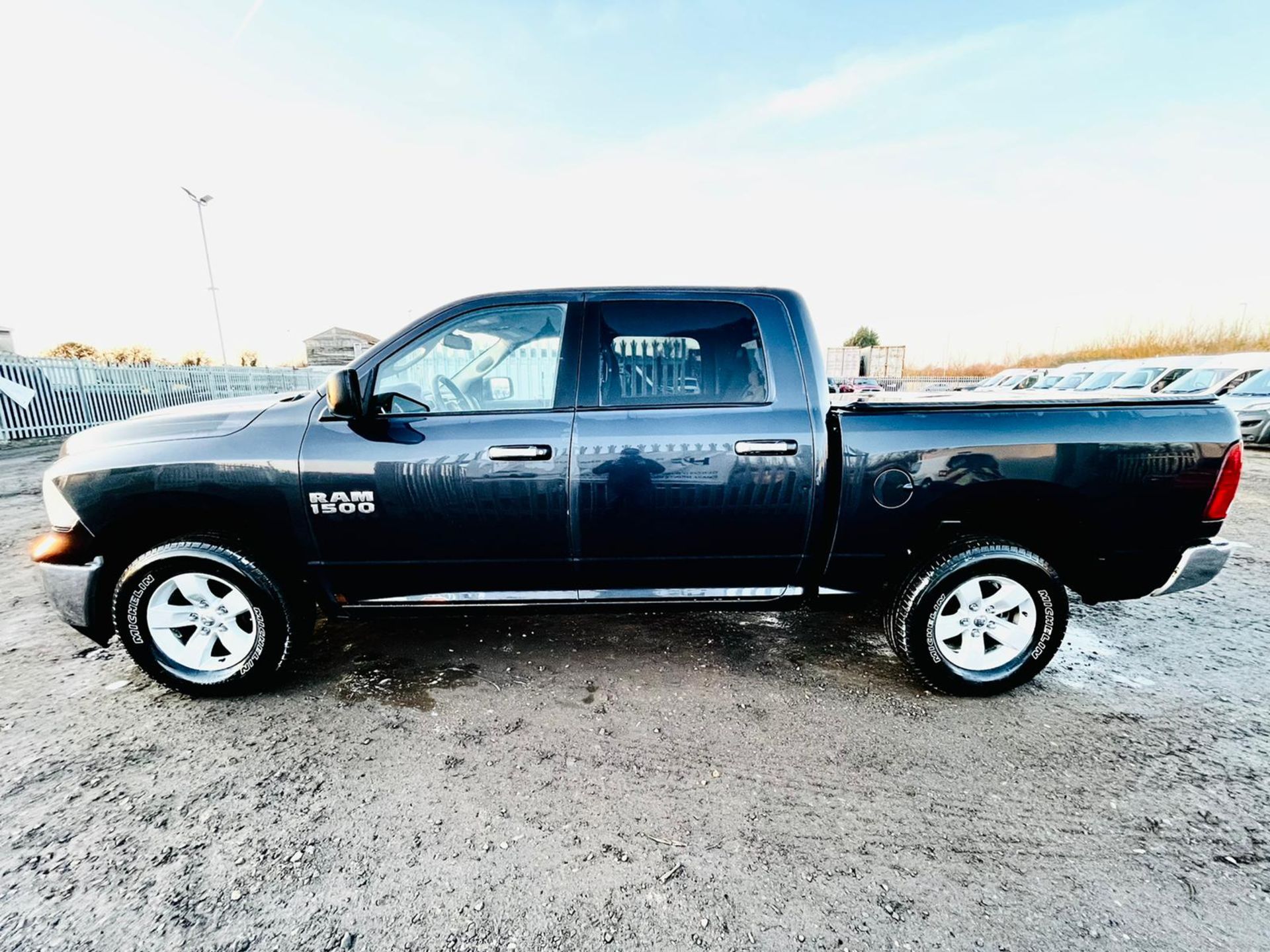 Dodge Ram 3.6L V6 1500 Crew Cab SLT ' 2015 Year ' A/C - 6 Seats - Chrome Package - Image 9 of 31