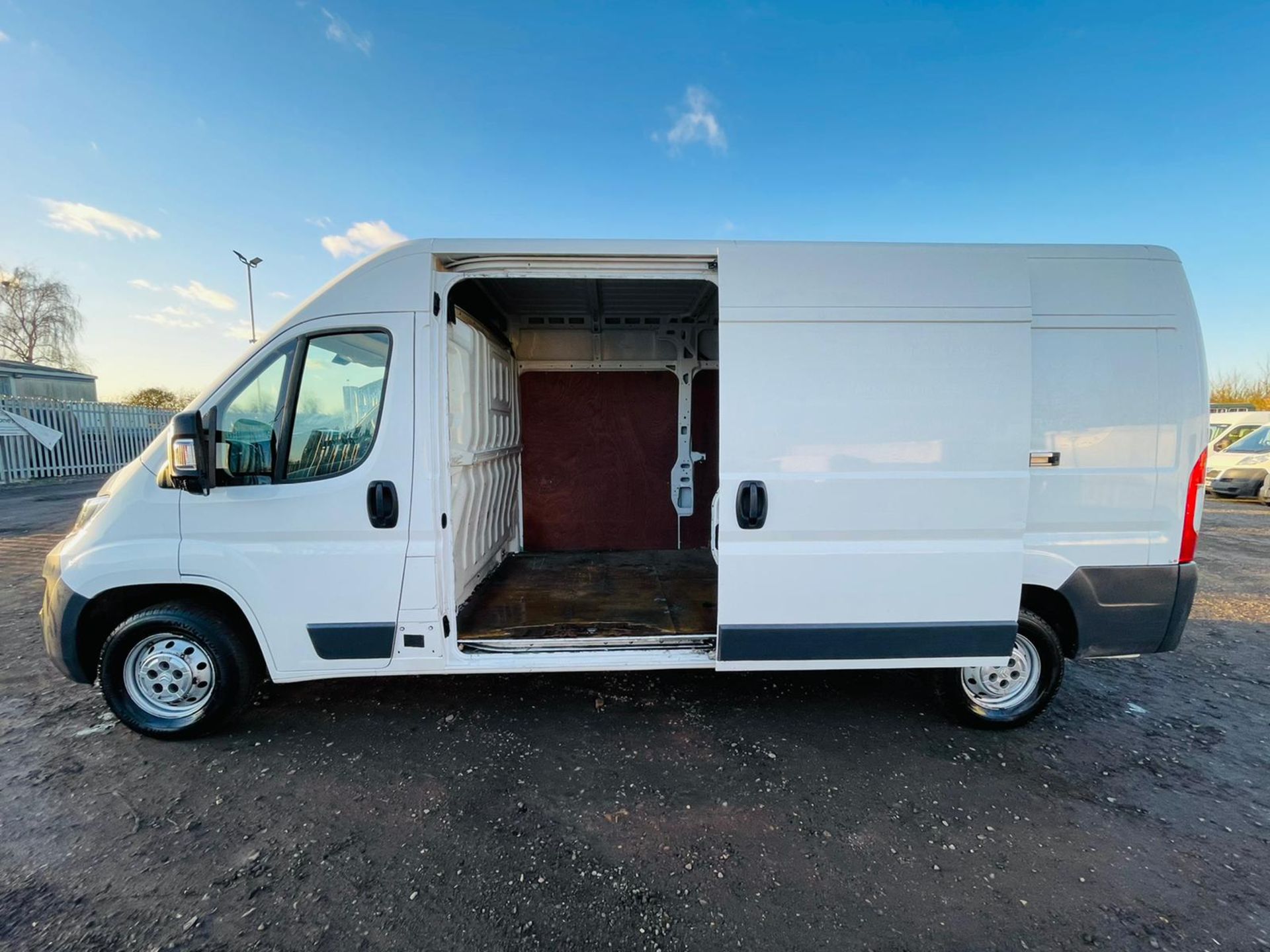 ** ON SALE ** Citroen Relay 2.0 BLUE HDI Enterprise L3 H2 2018 '67 Reg' A/C - Panel Van - Euro 6 - Image 8 of 21