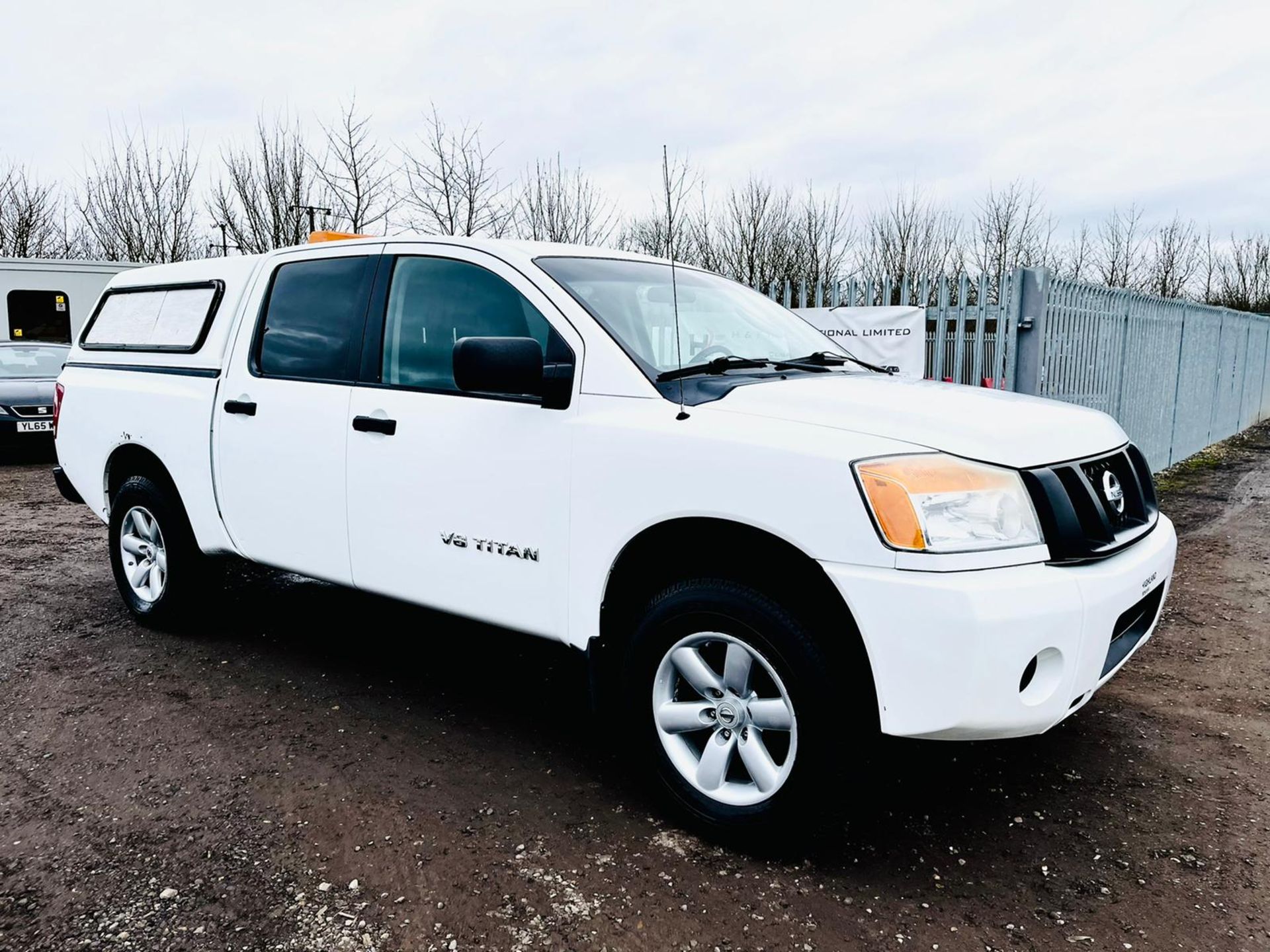 Nissan Titan 5.6L V8 Crew-Cab 4WD '2011 Year' - A/C - 6 Seats - Cruise Control - **RARE**