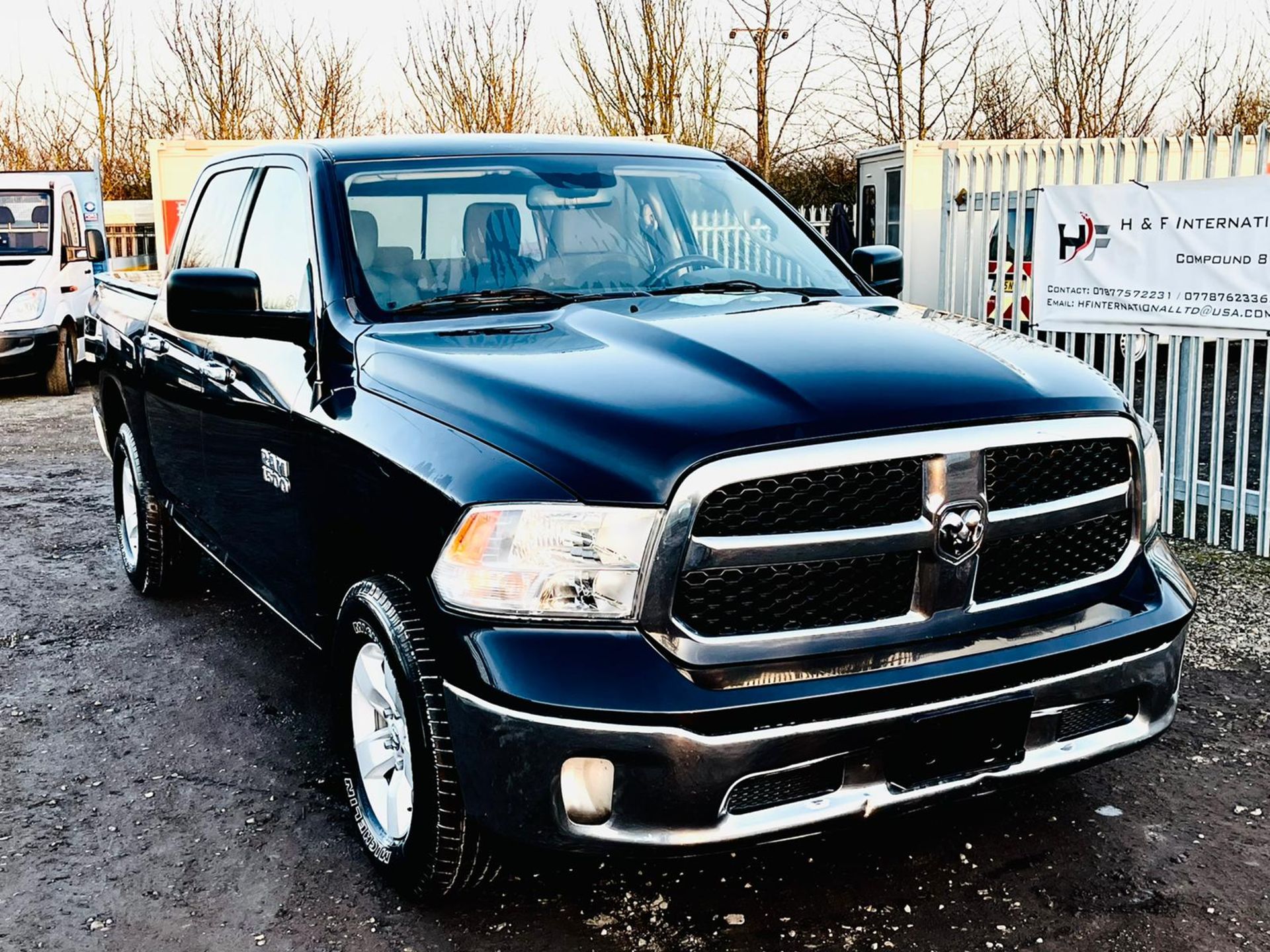 Dodge Ram 3.6L V6 1500 Crew Cab SLT ' 2015 Year ' A/C - 6 Seats - Chrome Package - Image 4 of 31