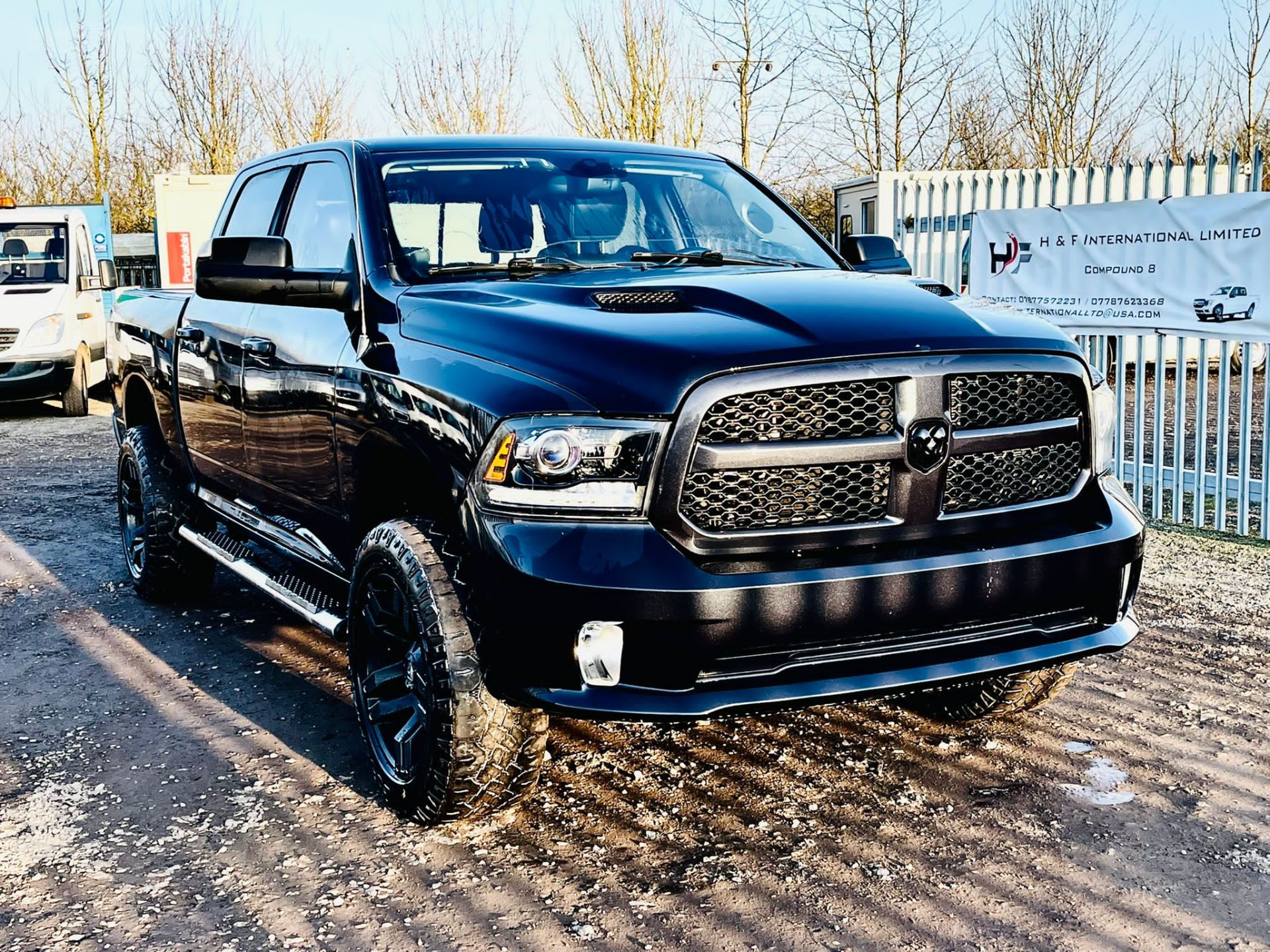 Dodge Ram 5.7 Hemi V8 4WD **Sport Edition** '2013 Year' - Sat Nav - A/C - Full sport spec - Image 4 of 45