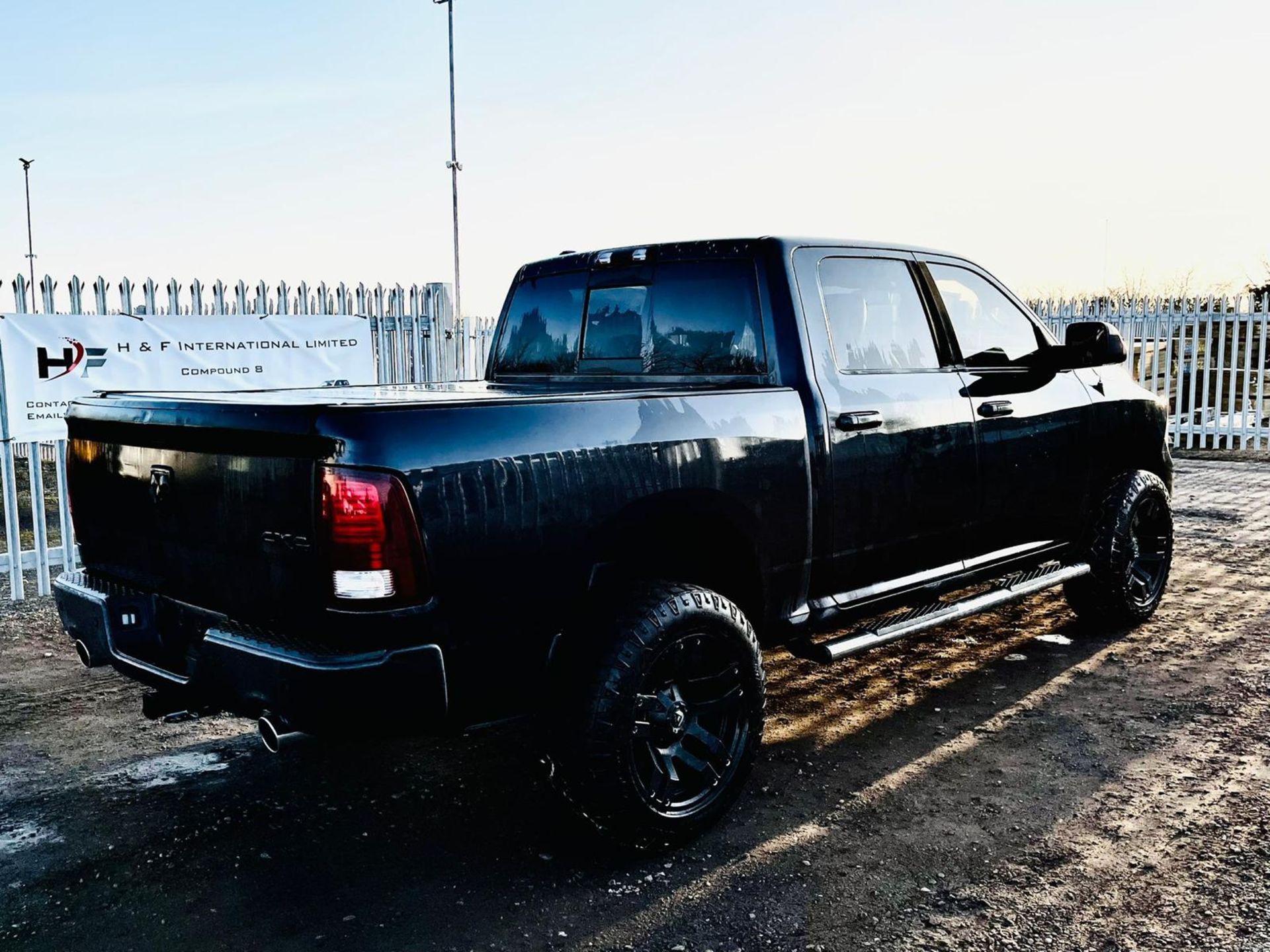 Dodge Ram 5.7 Hemi V8 4WD **Sport Edition** '2013 Year' - Sat Nav - A/C - Full sport spec - Image 12 of 45