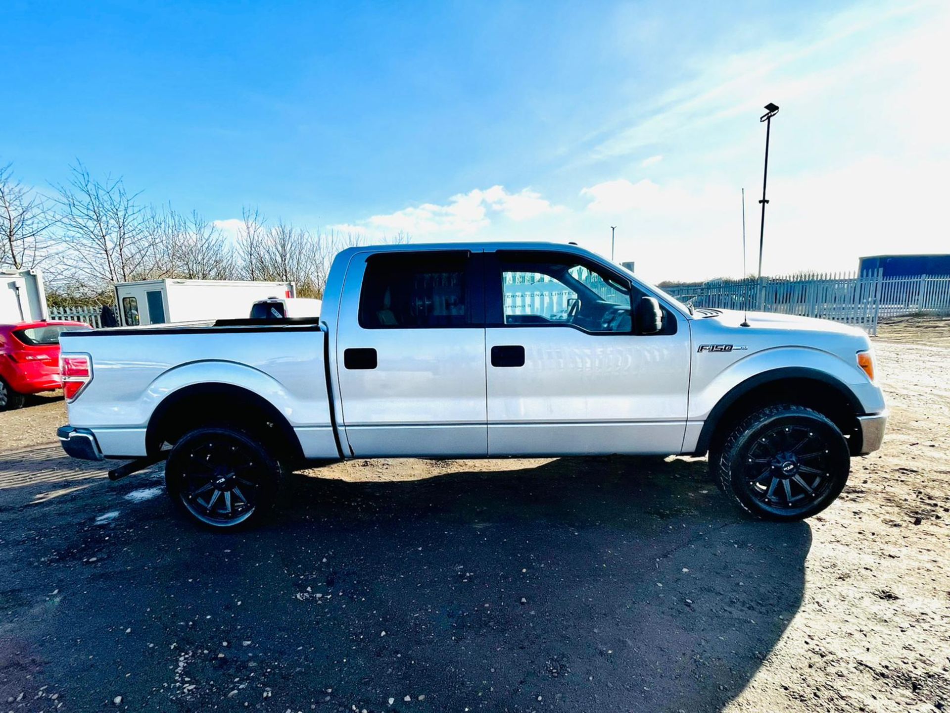 Ford F-150 5.0L V8 XLT Edition 4WD Super-Crew '2011 Year' A/C - Cruise Control - Chrome Pack - Image 13 of 29