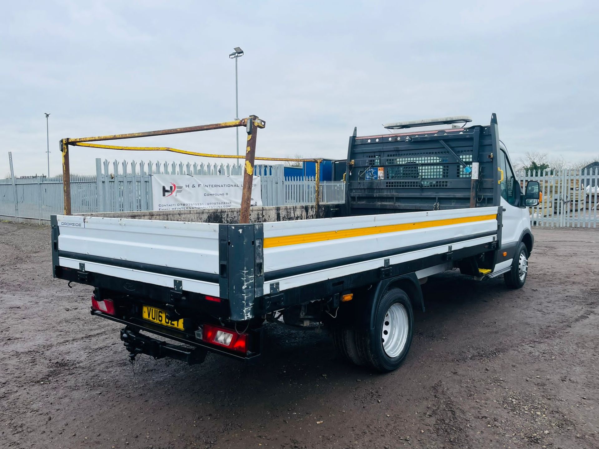 Ford Transit 2.2 TDCI 125 RWD TRW - L4 - Alloy Dropside 2016 '16 Reg' - Twin Rear Axle - Image 7 of 21