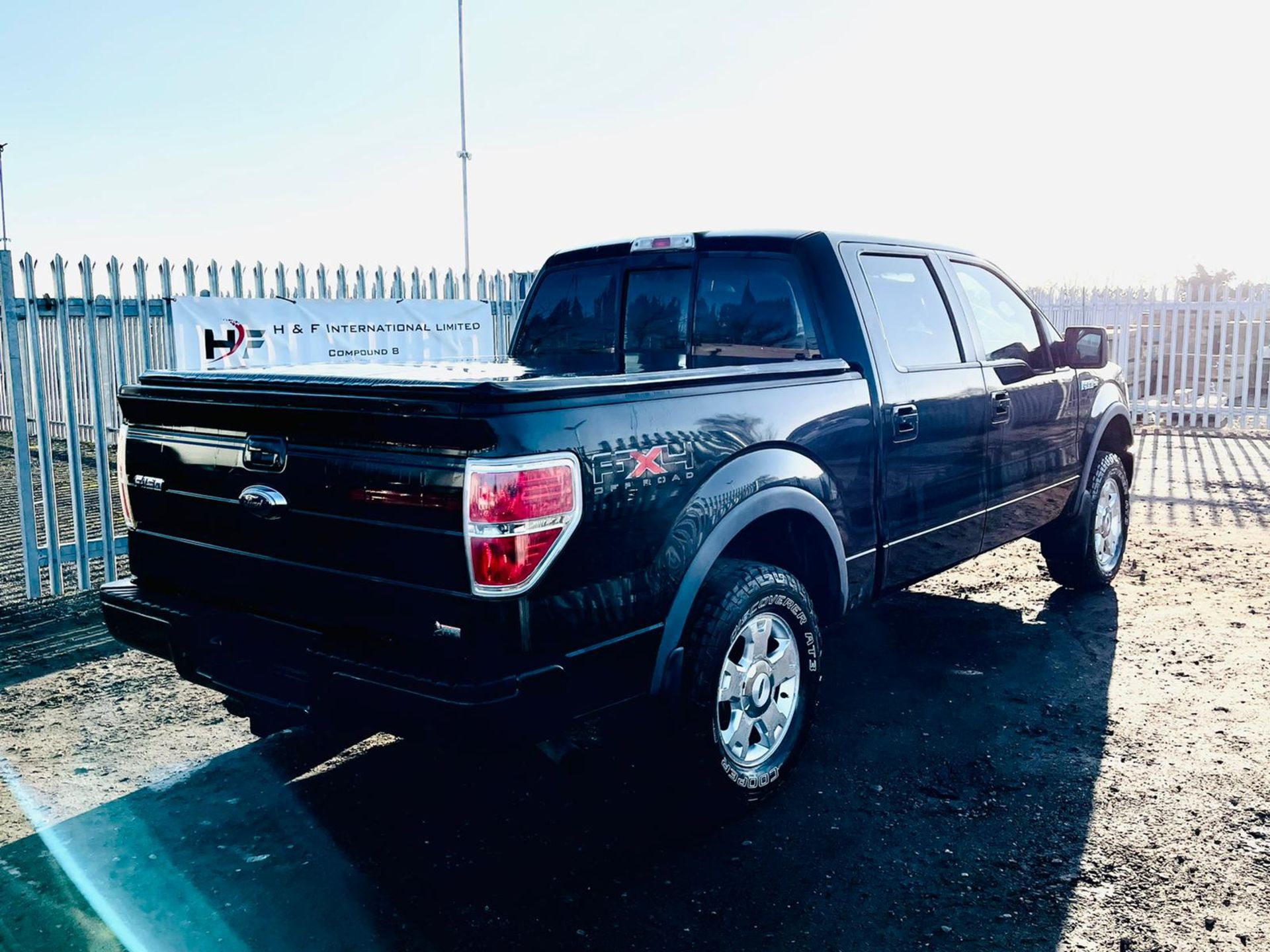 Ford F-150 5.4L V8 SuperCab 4WD FX4 Edition '2010 Year' Colour Coded Package - Top Spec - Image 16 of 44