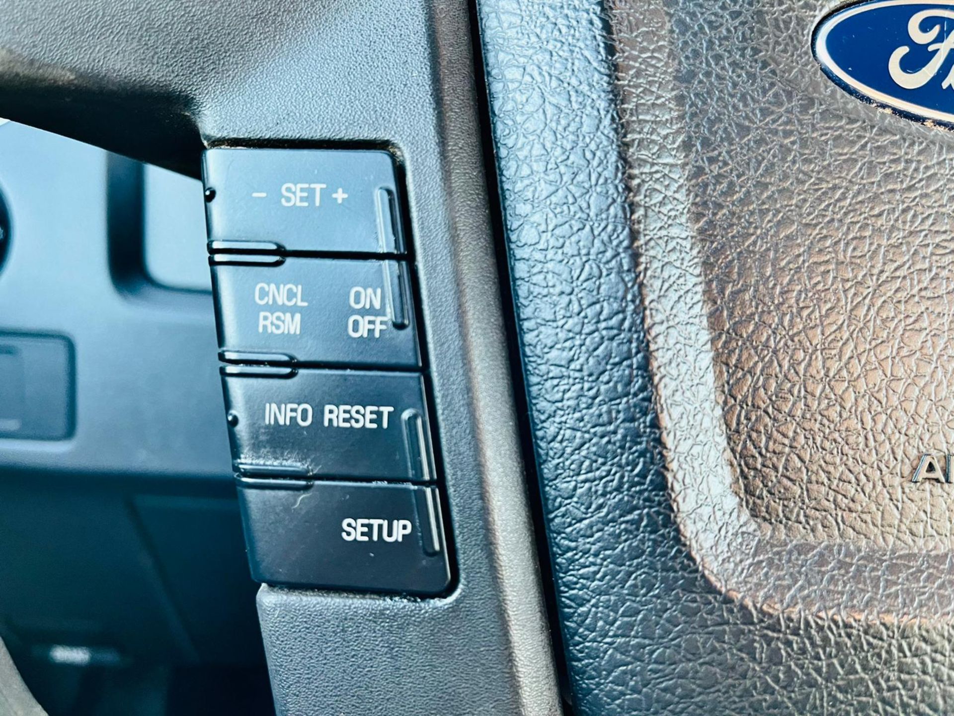 Ford F-150 5.0L V8 XLT Edition 4WD Super-Crew '2011 Year' A/C - Cruise Control - Chrome Pack - Image 23 of 29