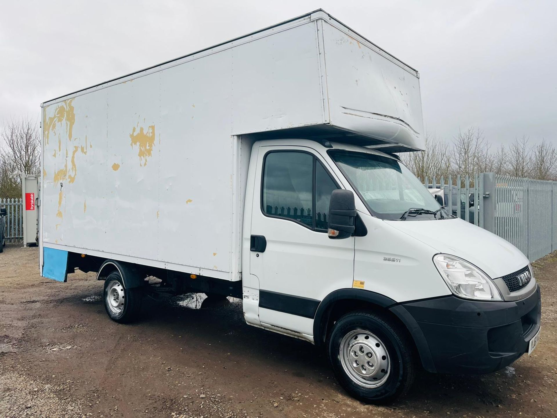 ** ON SALE ** Iveco Daily 2.3 HPI 35S11 Luton 2011 '61 Reg' Tail-Lift - Automatic - White - Image 2 of 22