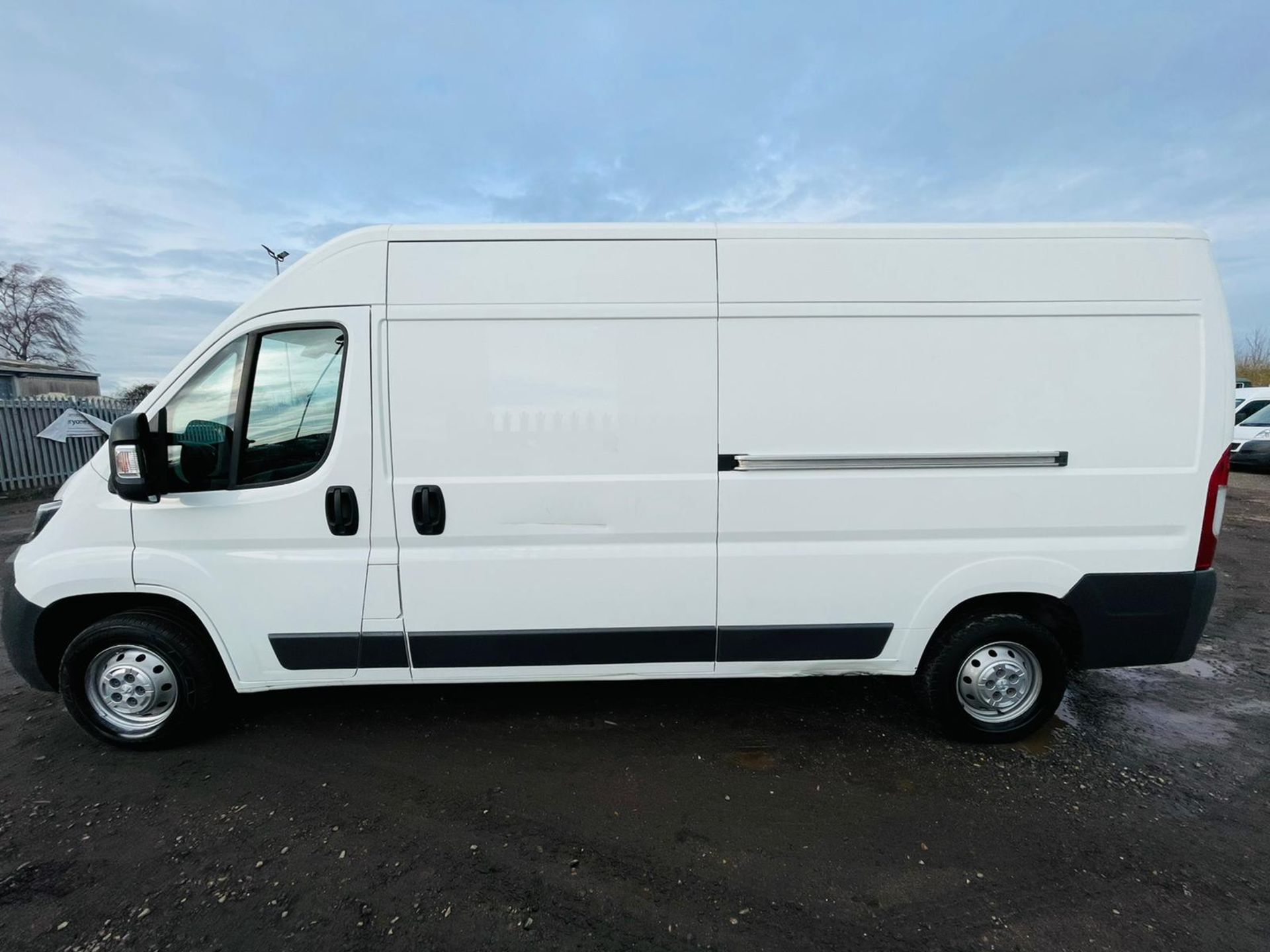 ** ON SALE ** Peugeot Boxer 2.0 BLUE HDI 335 Pro HDI L3 H2 2017 '67 Reg' - Panel Van - Euro 6 - - Image 6 of 17