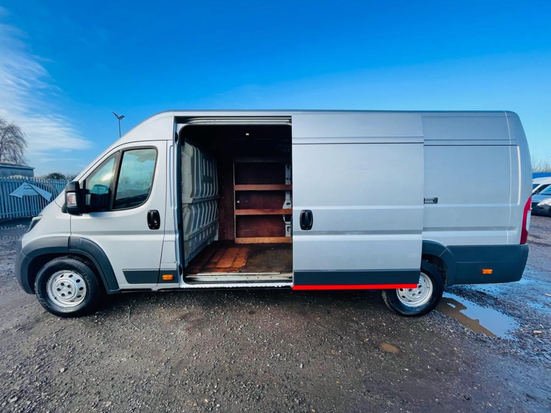 ** ON SALE ** Peugeot Boxer 2.2 HDI Professional L4 H2 2016 '16 Reg' Sat Nav - Air Con - - Image 10 of 24