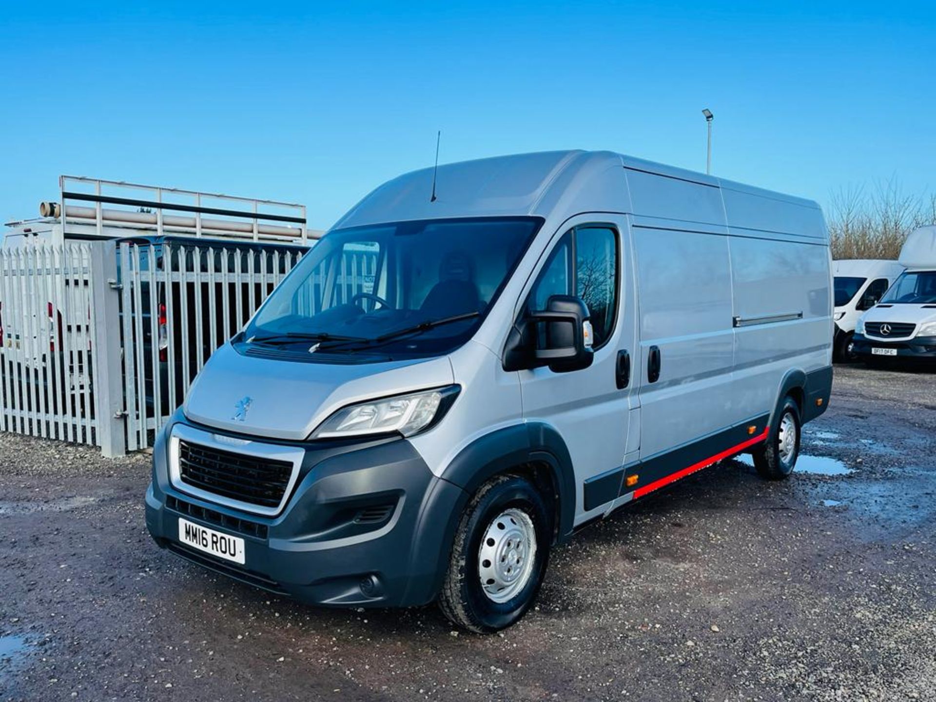 ** ON SALE ** Peugeot Boxer 2.2 HDI Professional L4 H2 2016 '16 Reg' Sat Nav - Air Con - - Image 6 of 24