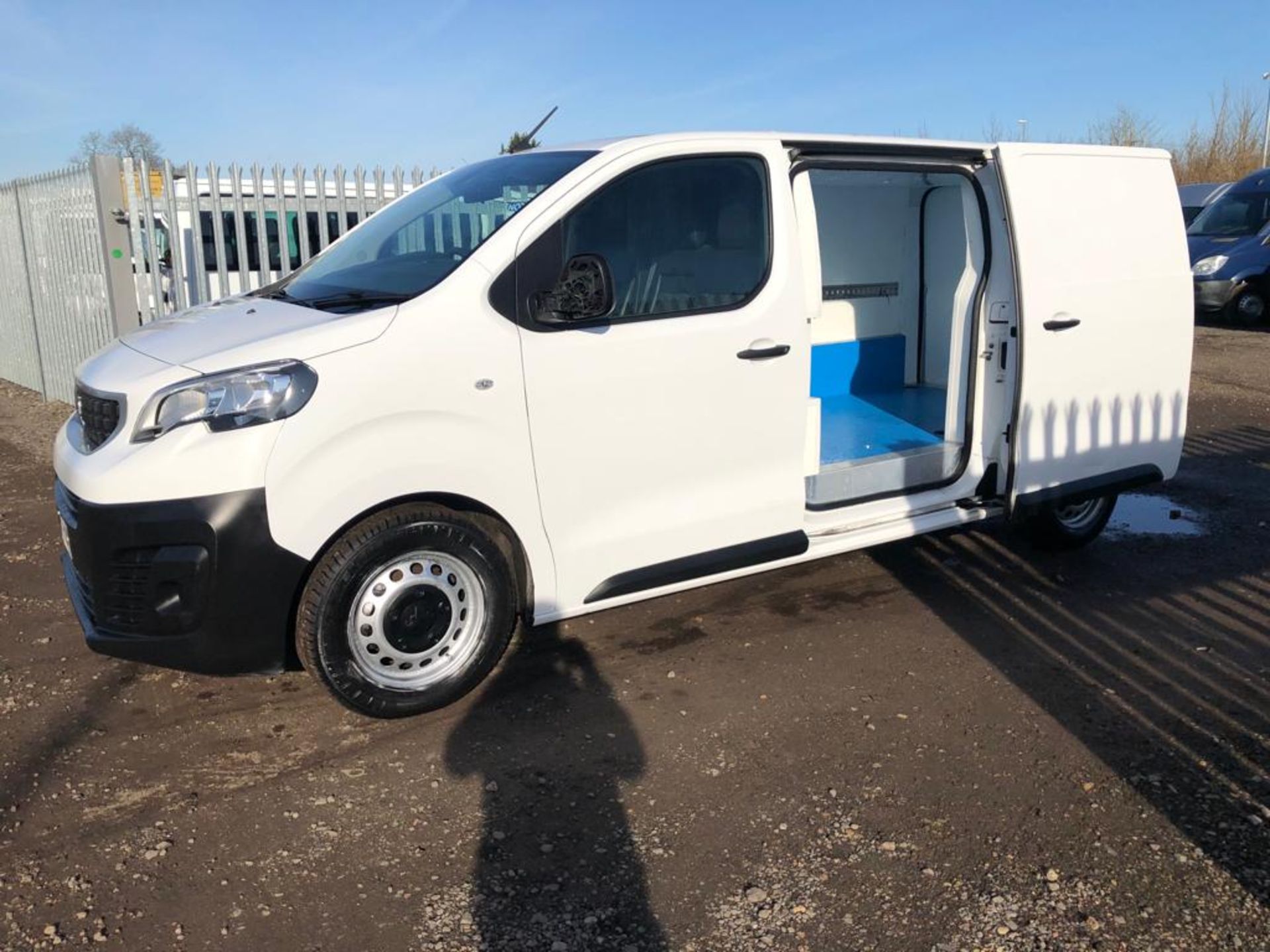 ** ON SALE ** Peugeot Expert 1.6 BLUE HDI Professional 2017 '17 Reg' A/C-Fridge/Freezer-Euro 6 - - Image 3 of 14