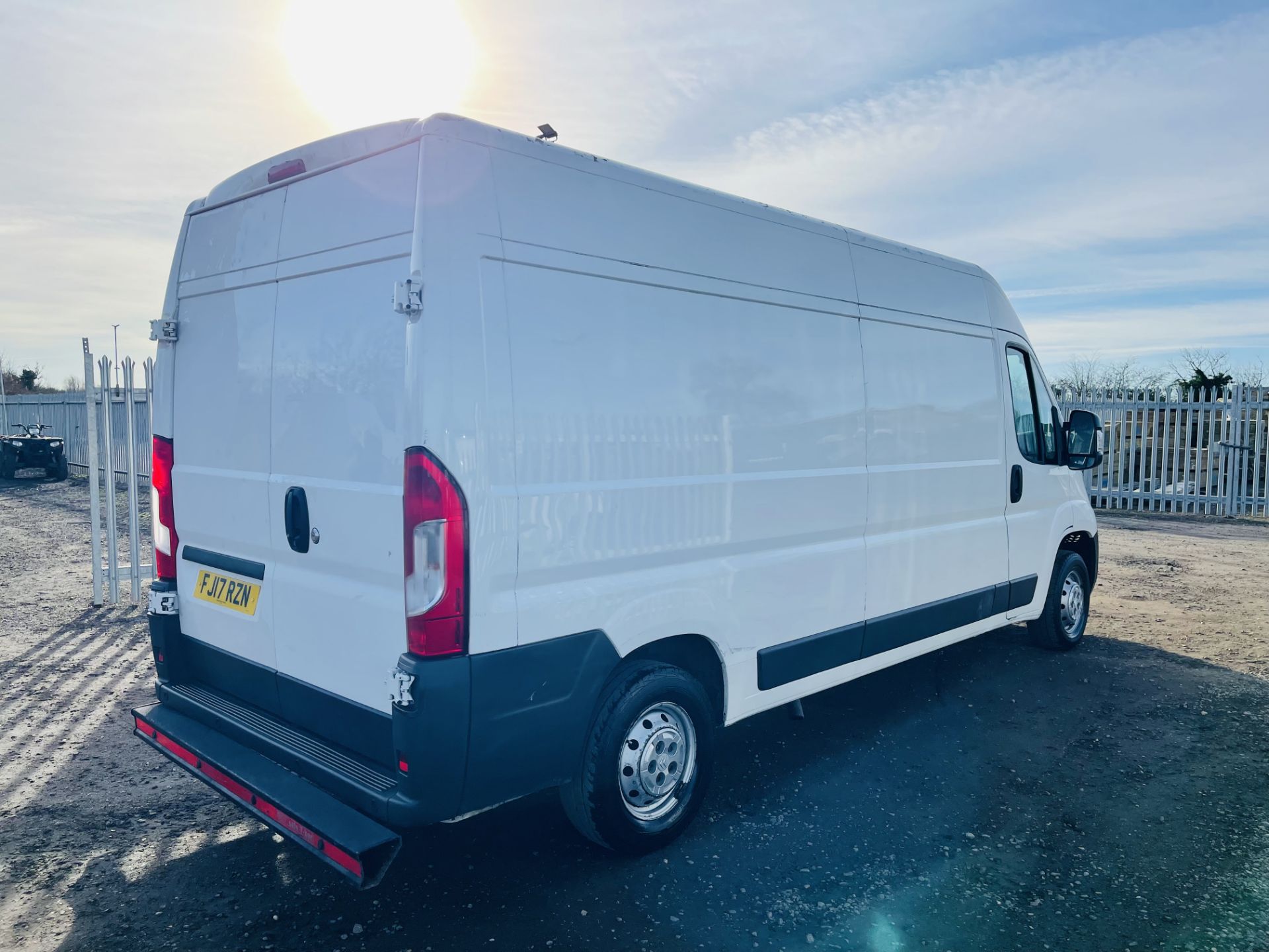 ** ON SALE ** Citroen Relay 2.0 BLUE HDI 130 Enterprise L3 H2 2017 '17 Reg' A/C - ULEZ Compliant - - Image 11 of 20