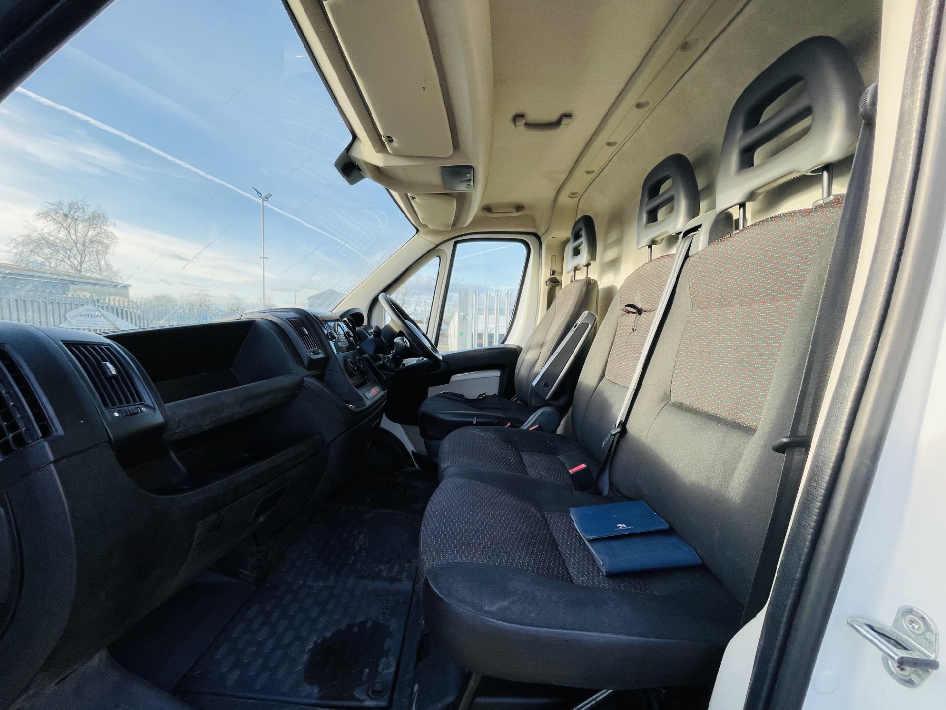 ** ON SALE ** Peugeot Boxer 2.2 HDI 130 335 L3 H2 2015 '64 Reg' Elec Pack - Panel Van - Image 14 of 21