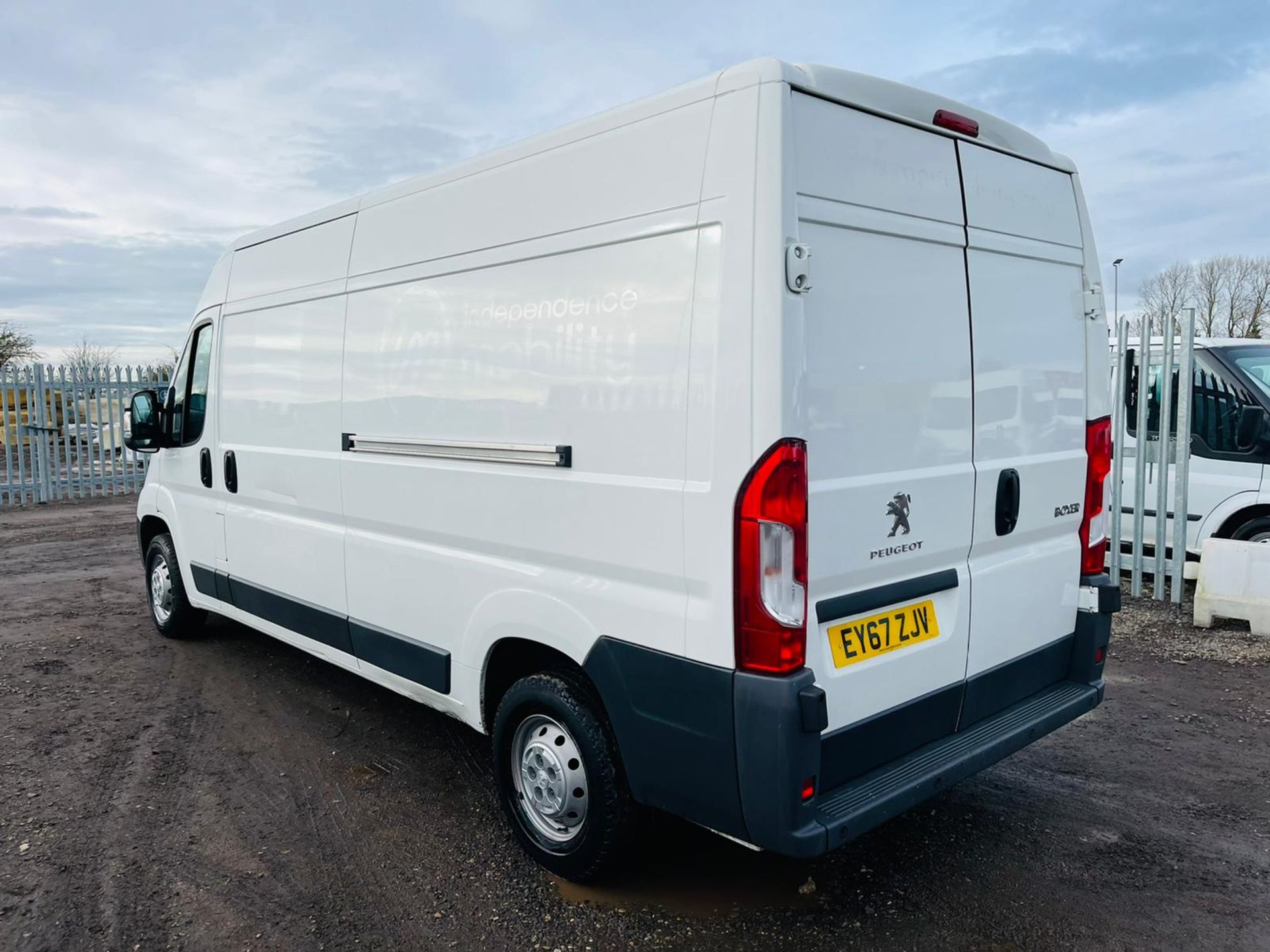 ** ON SALE ** Peugeot Boxer 2.0 BLUE HDI 335 Pro HDI L3 H2 2017 '67 Reg' - Panel Van - Euro 6 - - Image 8 of 17