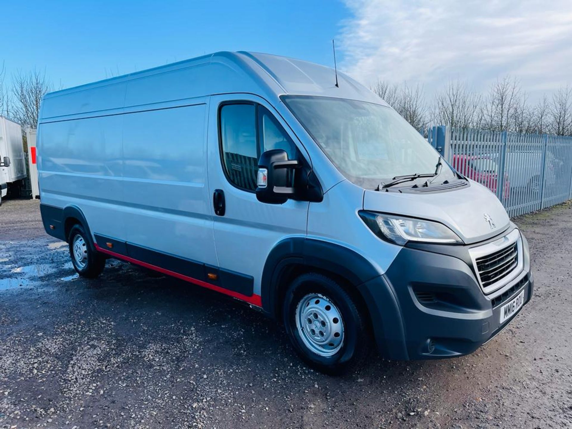 ** ON SALE ** Peugeot Boxer 2.2 HDI Professional L4 H2 2016 '16 Reg' Sat Nav - Air Con - - Image 2 of 24