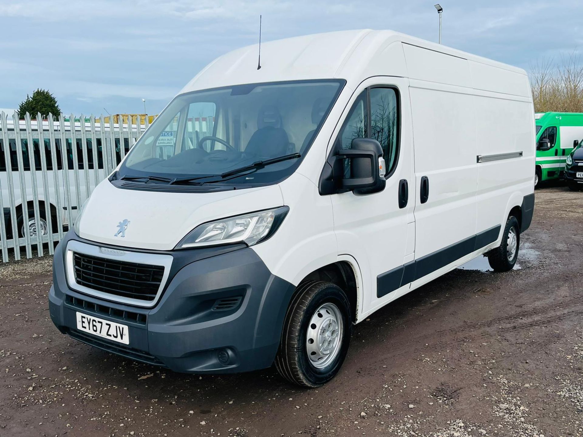 ** ON SALE ** Peugeot Boxer 2.0 BLUE HDI 335 Pro HDI L3 H2 2017 '67 Reg' - Panel Van - Euro 6 - - Image 4 of 17