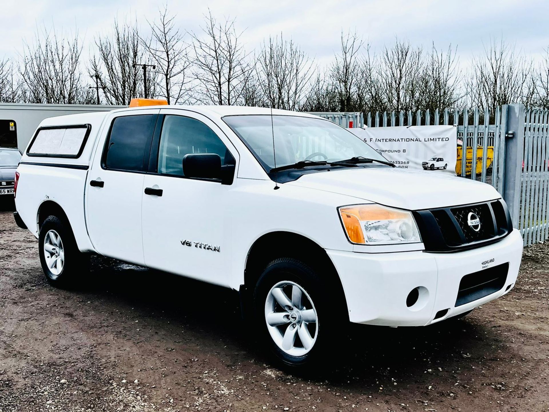 Nissan Titan 5.6L V8 Crew-Cab 4WD '2011 Year' - A/C - 6 Seats - Cruise Control - **RARE**