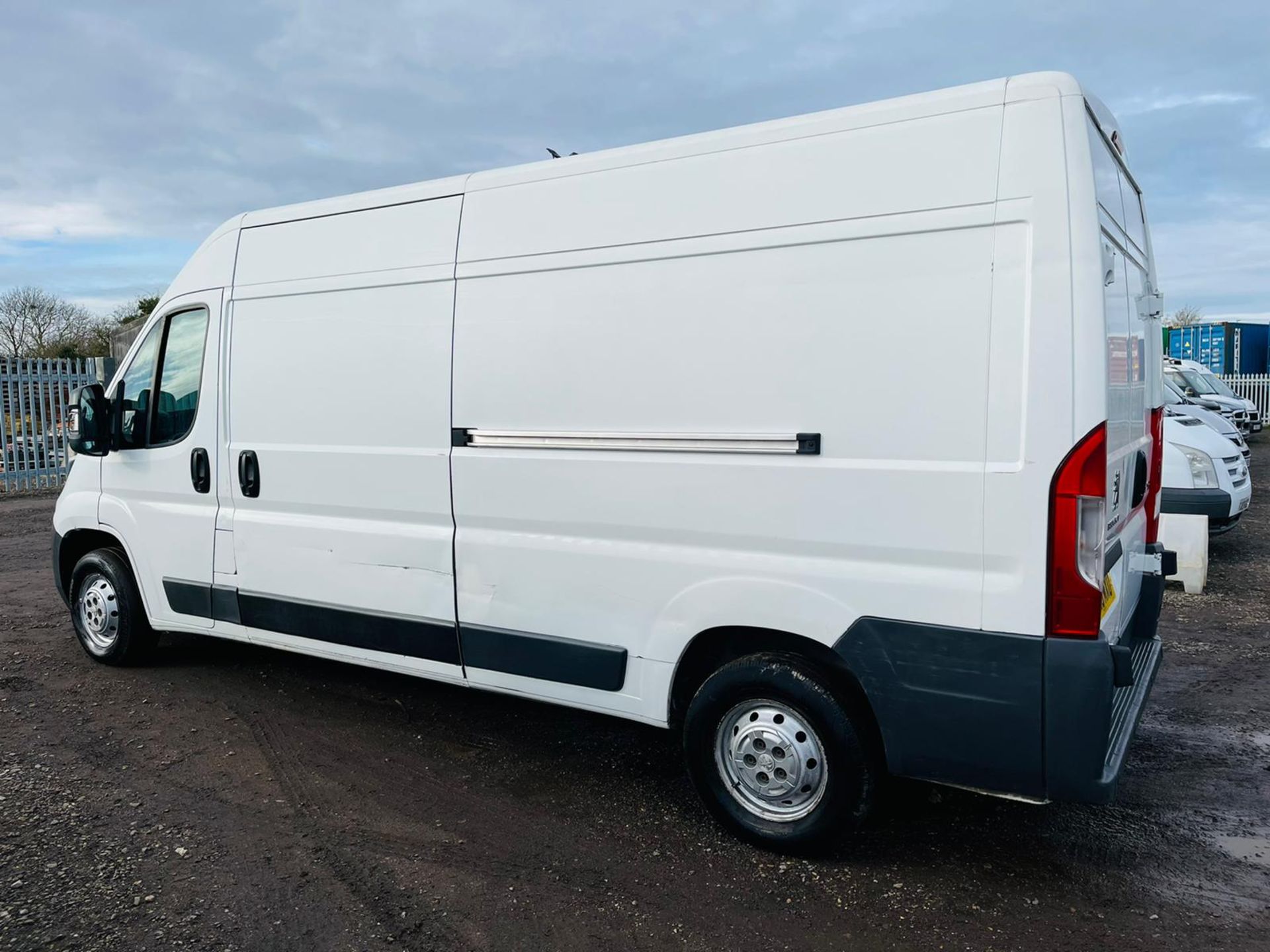 ** ON SALE ** Peugeot Boxer 2.2 HDI 335 L3 H2 2015 '15 reg' - Sat Nav - Air Con - Panel Van- White - Image 9 of 19