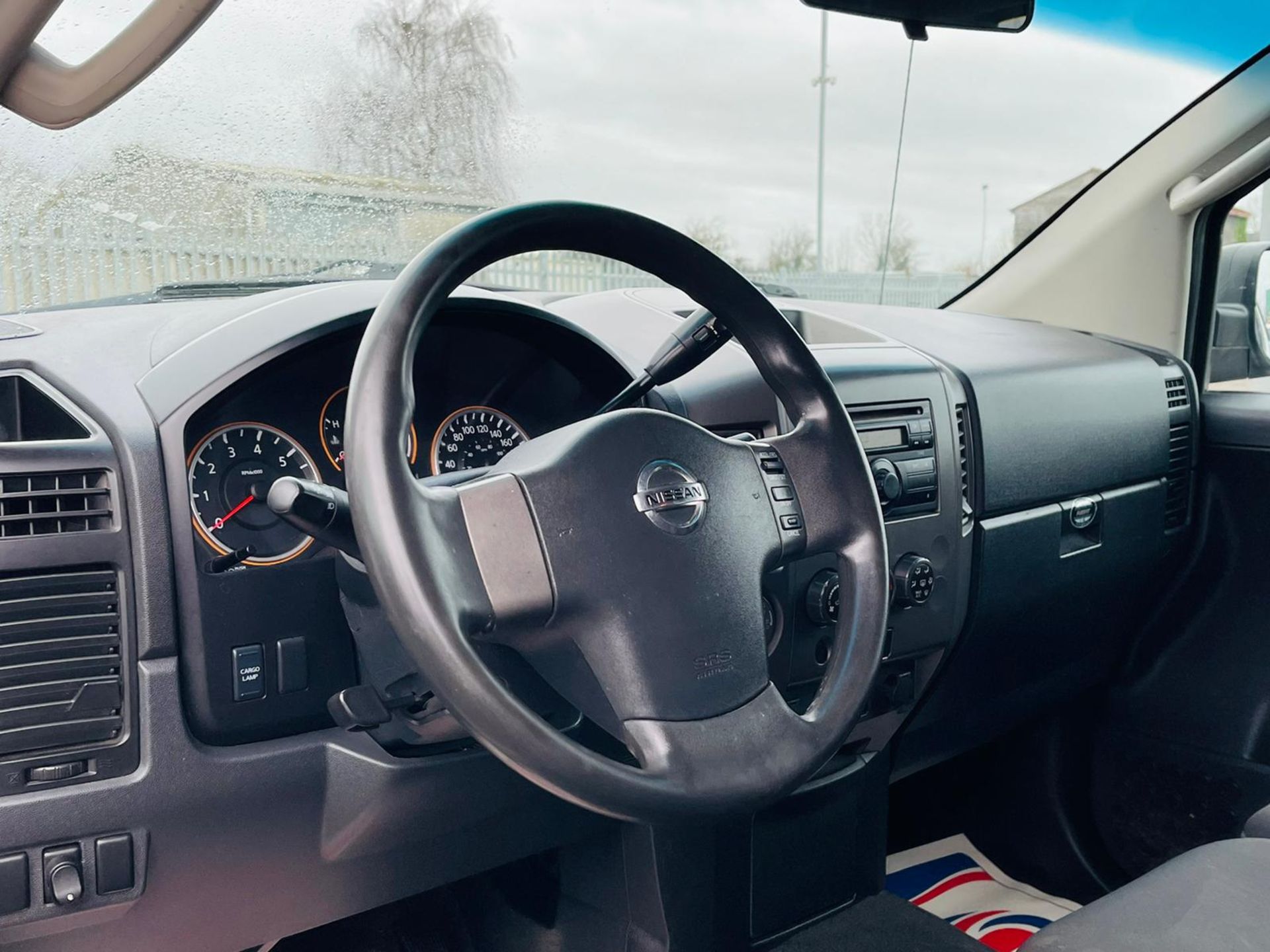 Nissan Titan 5.6L V8 Crew-Cab 4WD '2011 Year' - A/C - 6 Seats - Cruise Control - **RARE** - Image 17 of 25