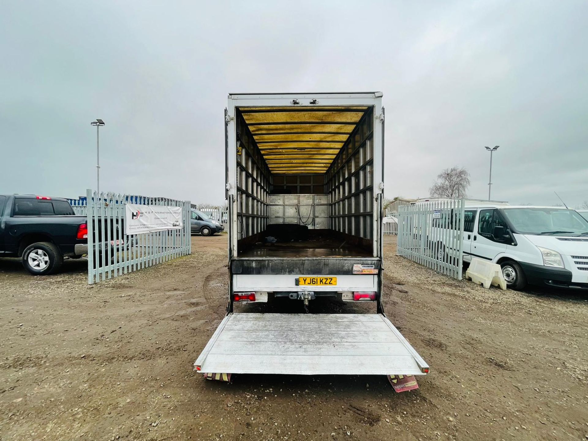 ** ON SALE ** Iveco Daily 2.3 HPI 35S11 Luton 2011 '61 Reg' Tail-Lift - Automatic - White - Image 12 of 22