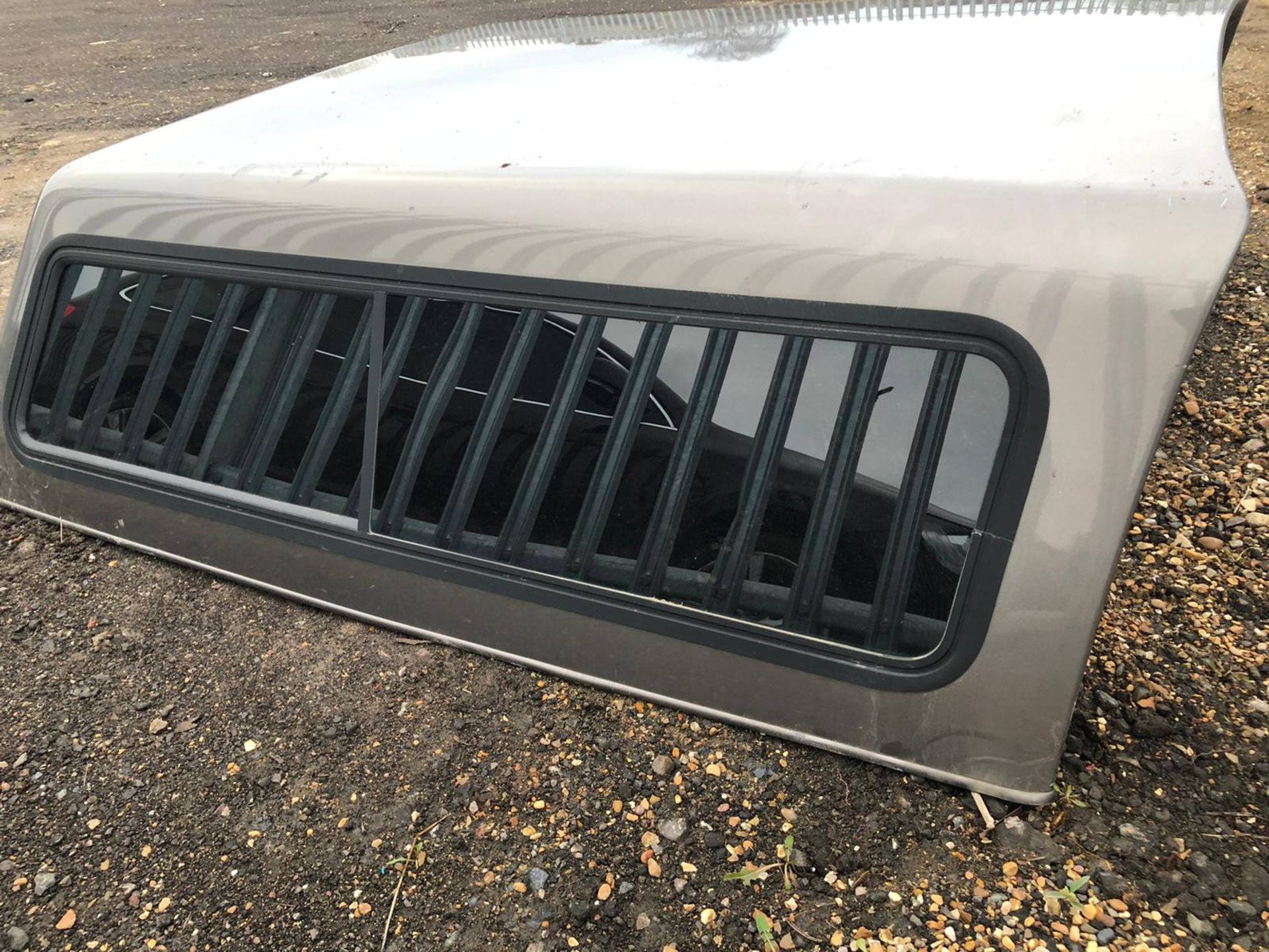 Truckman Top - Side Windows - Rear Window - With Flap - Metallic - Image 4 of 6