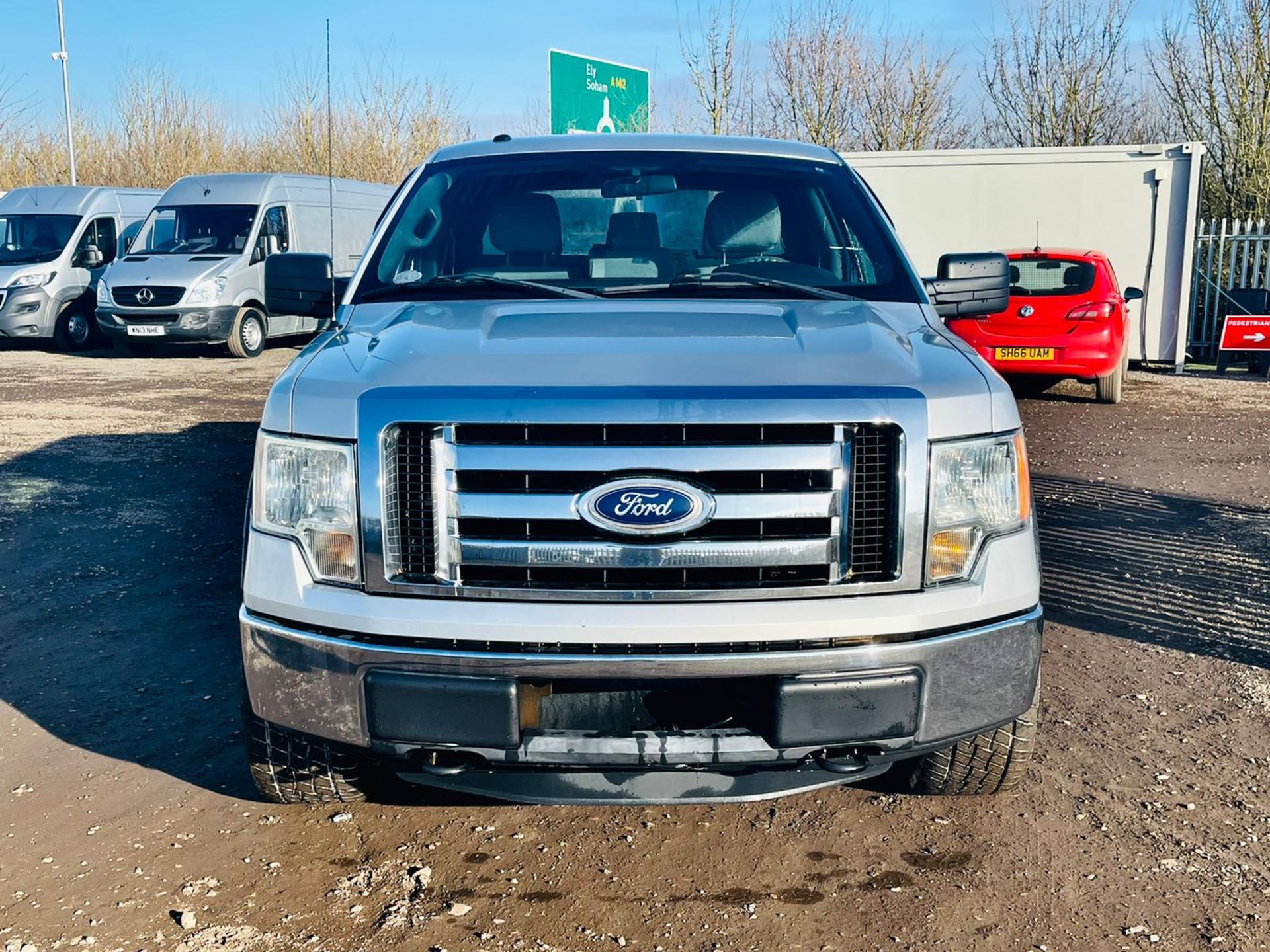 ** ON SALE ** Ford F-150 5.0L V8 XLT Edition 4WD Super-Crew '2011 Year' A/C - Cruise Control - ULEZ - Image 4 of 29