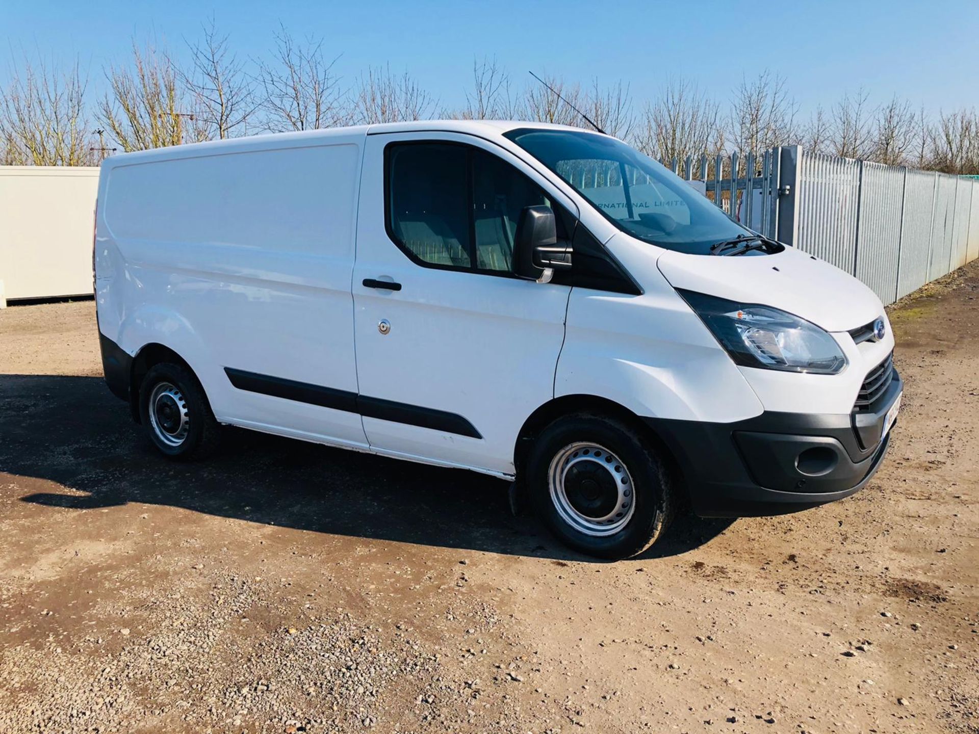 ** ON SALE ** Ford Transit Custom 2.2 TDCI 270 Eco-Tech 100 L1 H1 2015 '65 Reg' - Bluetooth Pack - Image 2 of 24