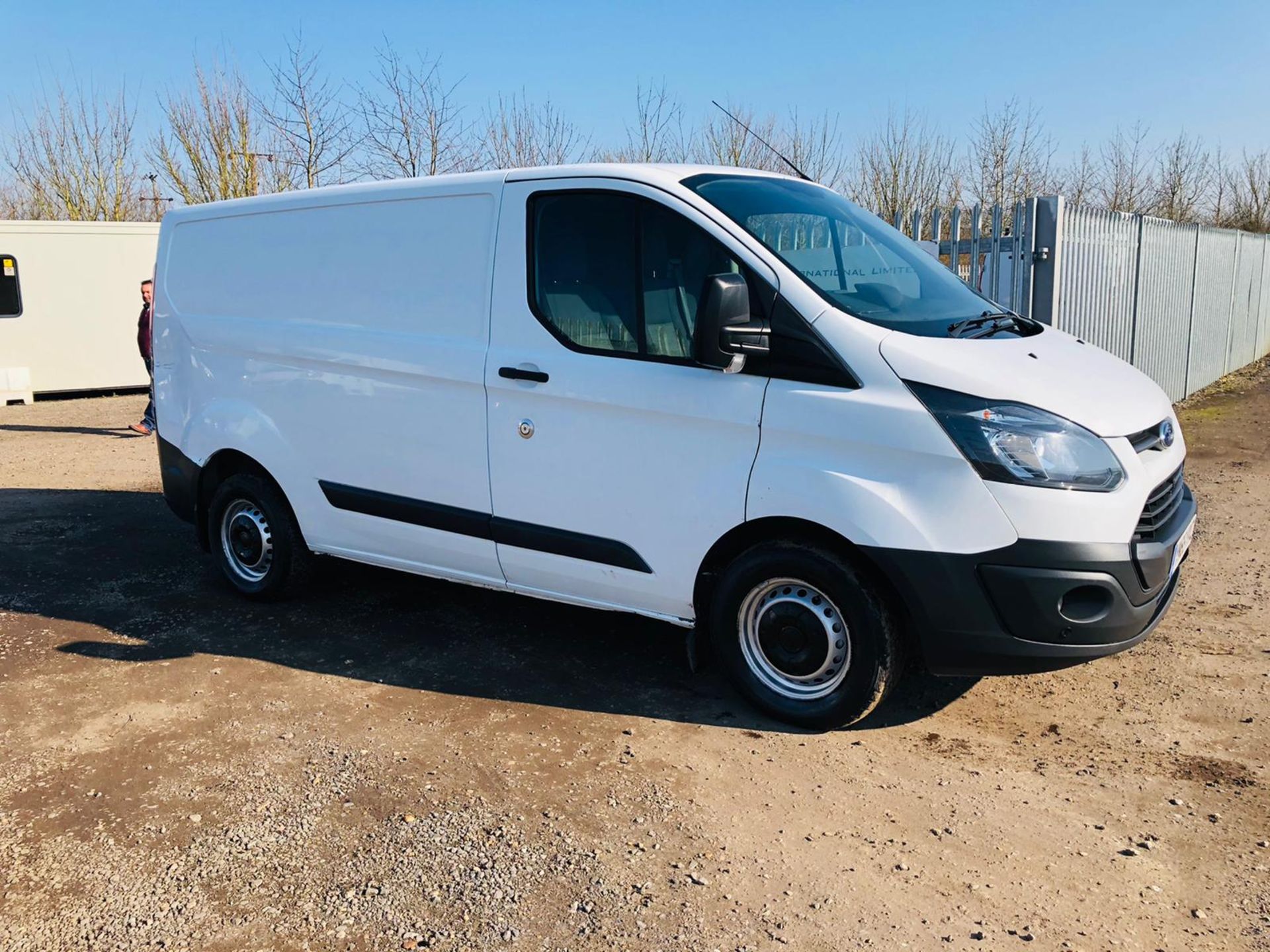 ** ON SALE ** Ford Transit Custom 2.2 TDCI 270 Eco-Tech 100 L1 H1 2015 '65 Reg' - Bluetooth Pack