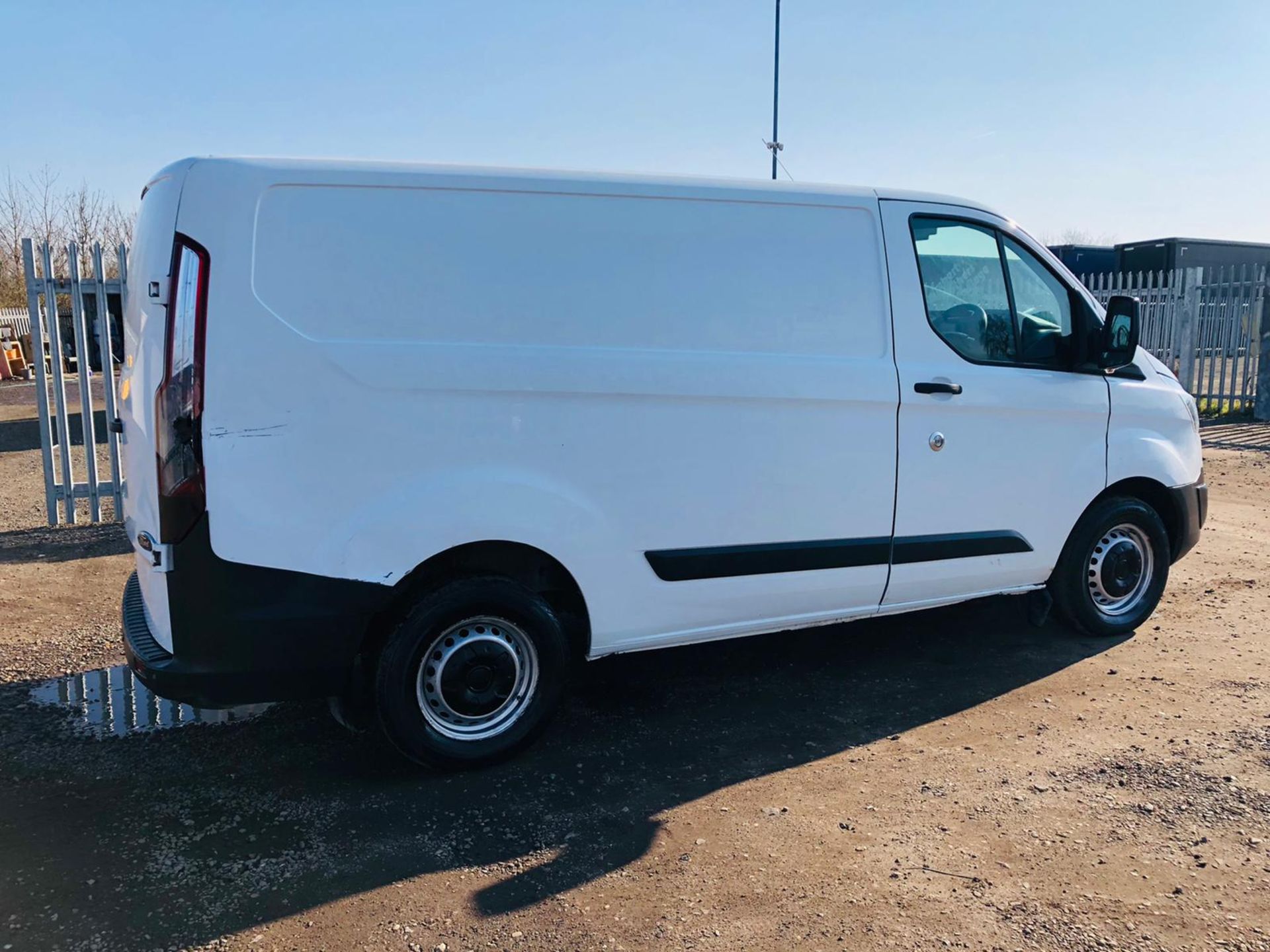 ** ON SALE ** Ford Transit Custom 2.2 TDCI 270 Eco-Tech 100 L1 H1 2015 '65 Reg' - Bluetooth Pack - Image 24 of 24