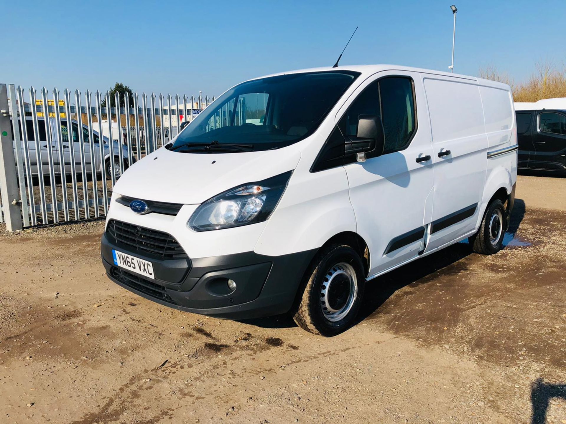 ** ON SALE ** Ford Transit Custom 2.2 TDCI 270 Eco-Tech 100 L1 H1 2015 '65 Reg' - Bluetooth Pack - Image 5 of 24