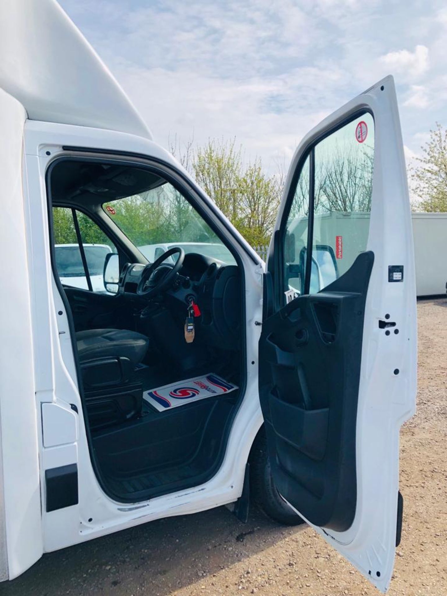 ** ON SALE **Renault Master LL35 2.3 DCI Business Energy L3 Luton Lowloader 2019 '19 Reg' Euro 6 - Image 17 of 22