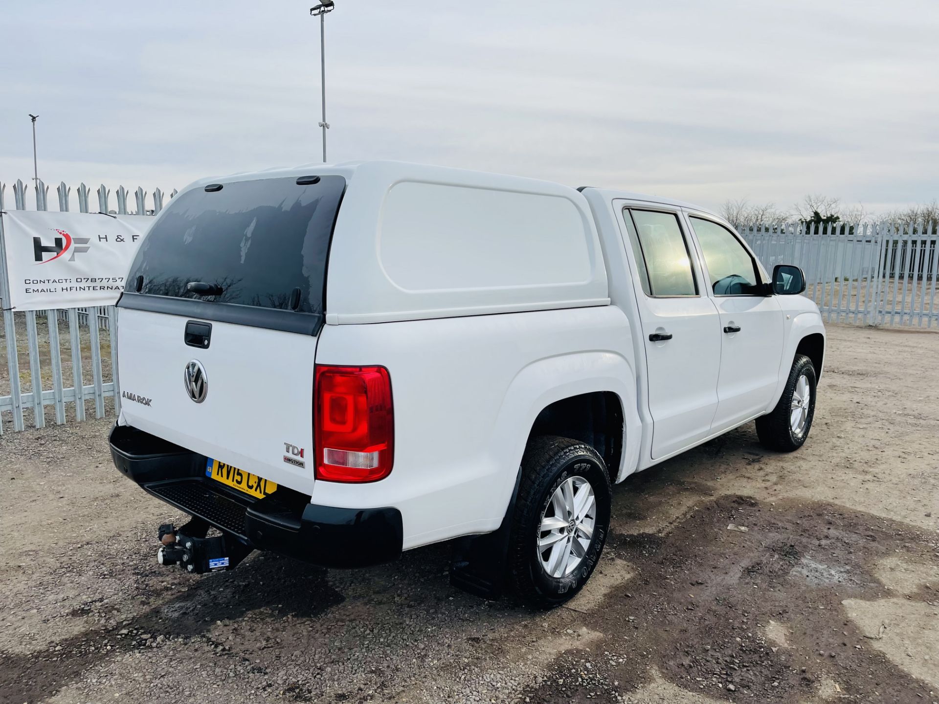 ** ON SALE ** Volkswagen Amarok Startline 2.0 TDI 4motion 4X4 2015 '15 Reg' - Sat Nav - A/C - No Vat - Image 11 of 25