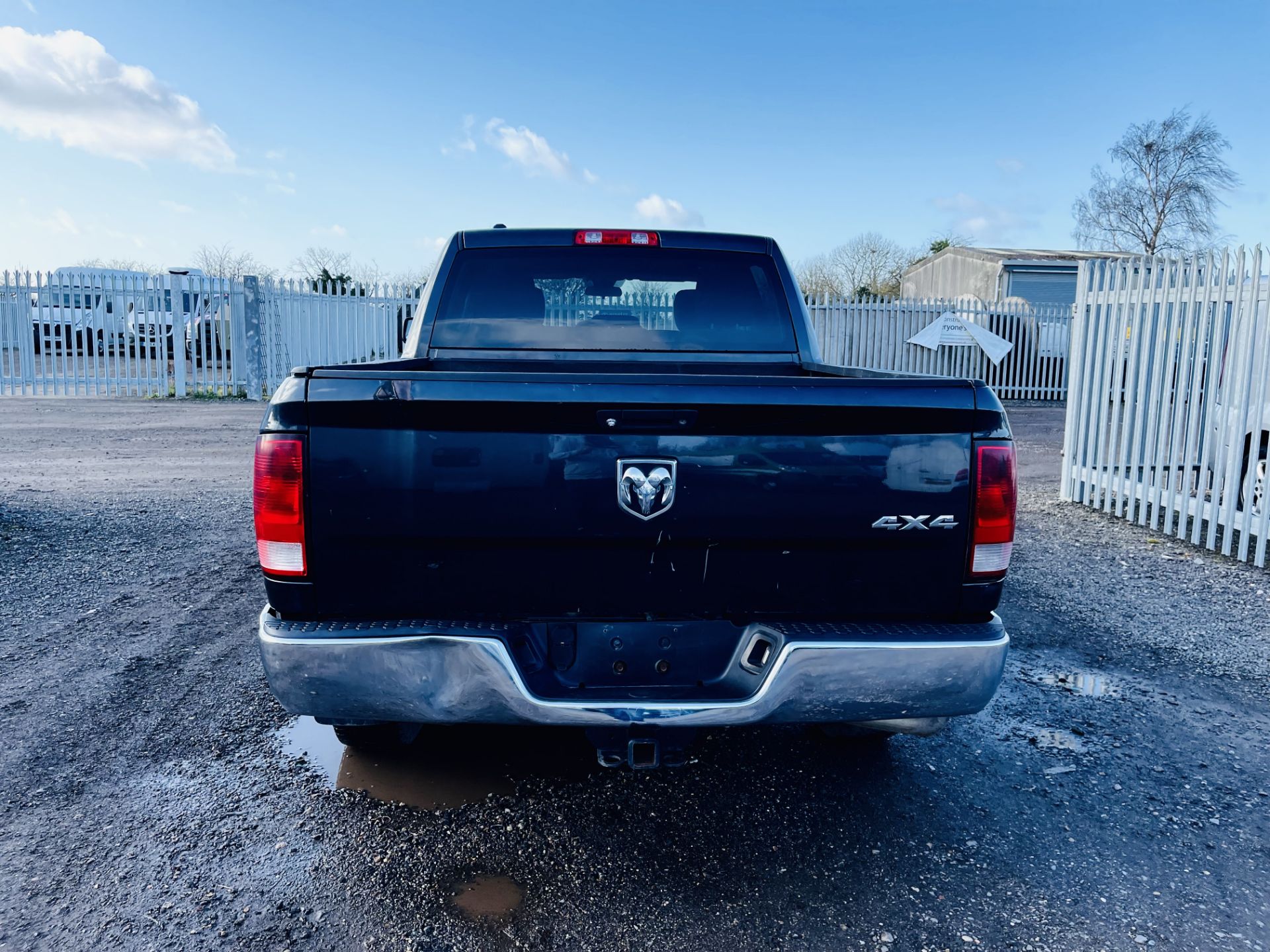 ** ON SALE ** Dodge Ram 1500 5.7 V8 Hemi Crew Cab '2013 year' 4X4 - A/C - **ULEZ Compliant** - Image 10 of 29