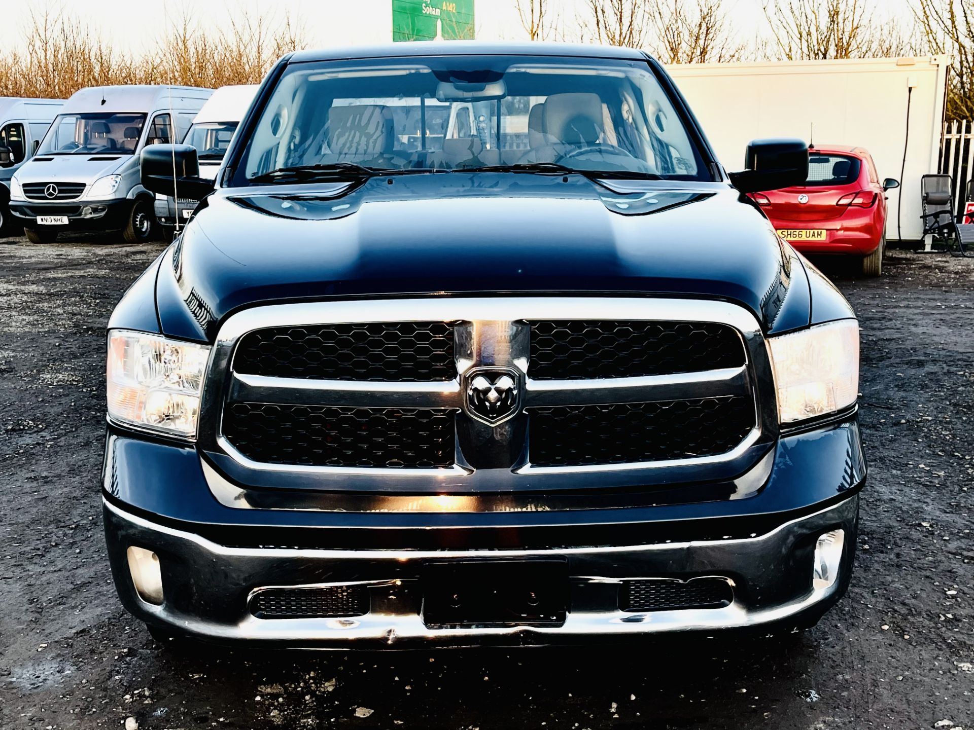 ** ON SALE ** Dodge Ram 3.5L V6 1500 Crew Cab SLT ' 2015 Year ' A/C - 6 Seats - Chrome Package - Image 5 of 31