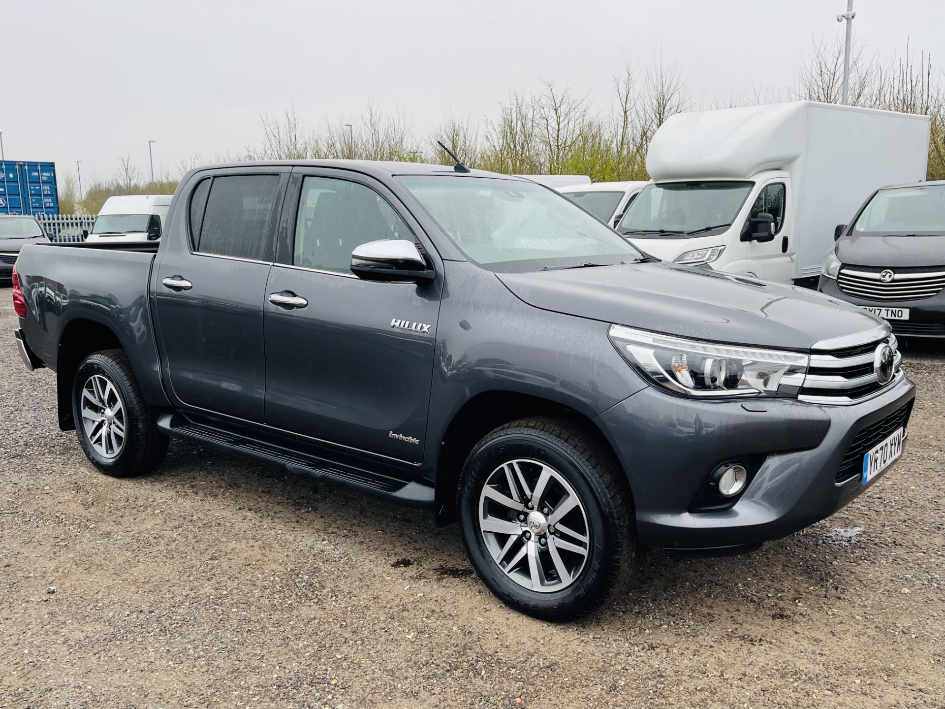 Toyota Hilux Invincible 2.4 D-4D 4WD Double Cab 2020 '70 Reg' Euro 6 -ULEZ Compliant - Sat Nav - A/C - Image 14 of 34