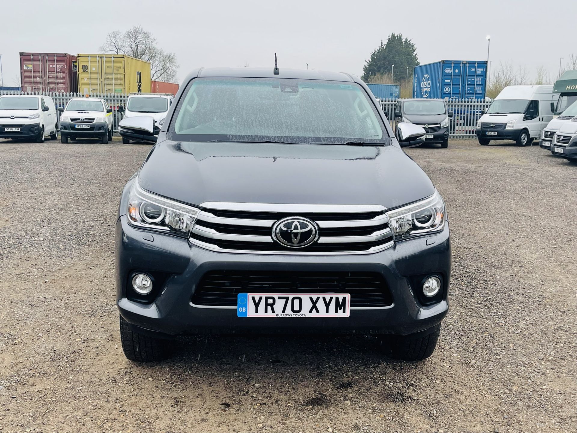 Toyota Hilux Invincible 2.4 D-4D 4WD Double Cab 2020 '70 Reg' Euro 6 -ULEZ Compliant - Sat Nav - A/C - Image 3 of 34