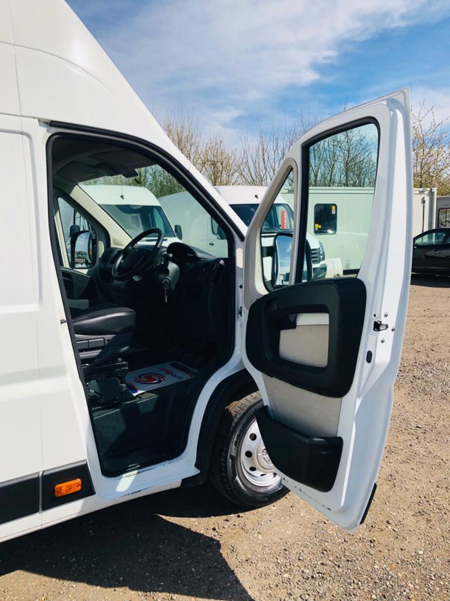 ** ON SALE ** Peugeot Boxer 2.0 BLUE HDI L4 H3 2018 '68 Reg' A/C - Panel Van - Euro 6 - Image 21 of 24